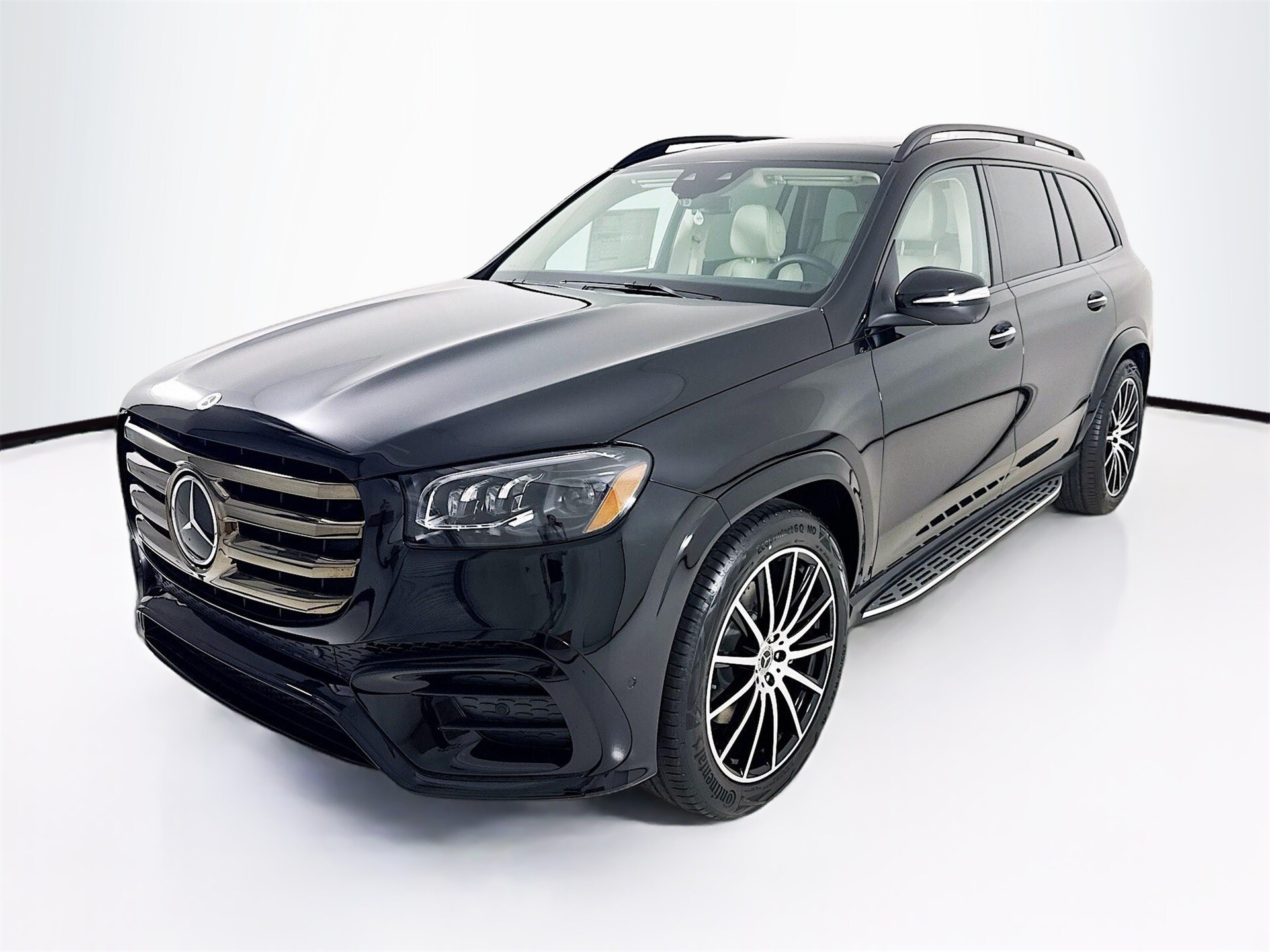 2026 Mercedes Benz GLS 450 4MATIC photo 3