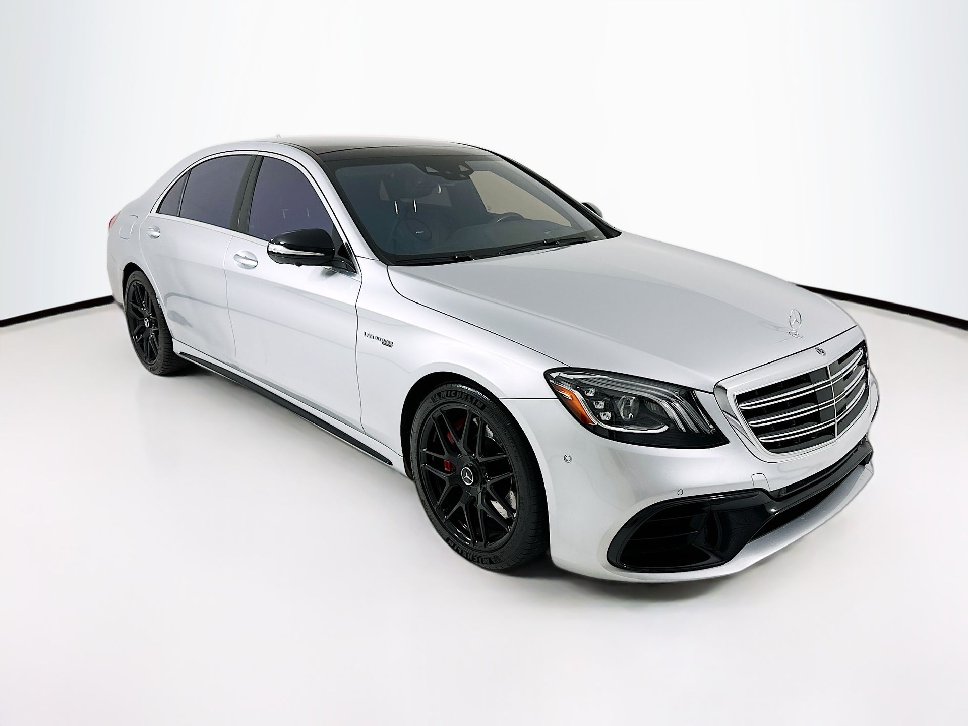2019 Mercedes-Benz S-Class AMG S63 4MATIC's photo