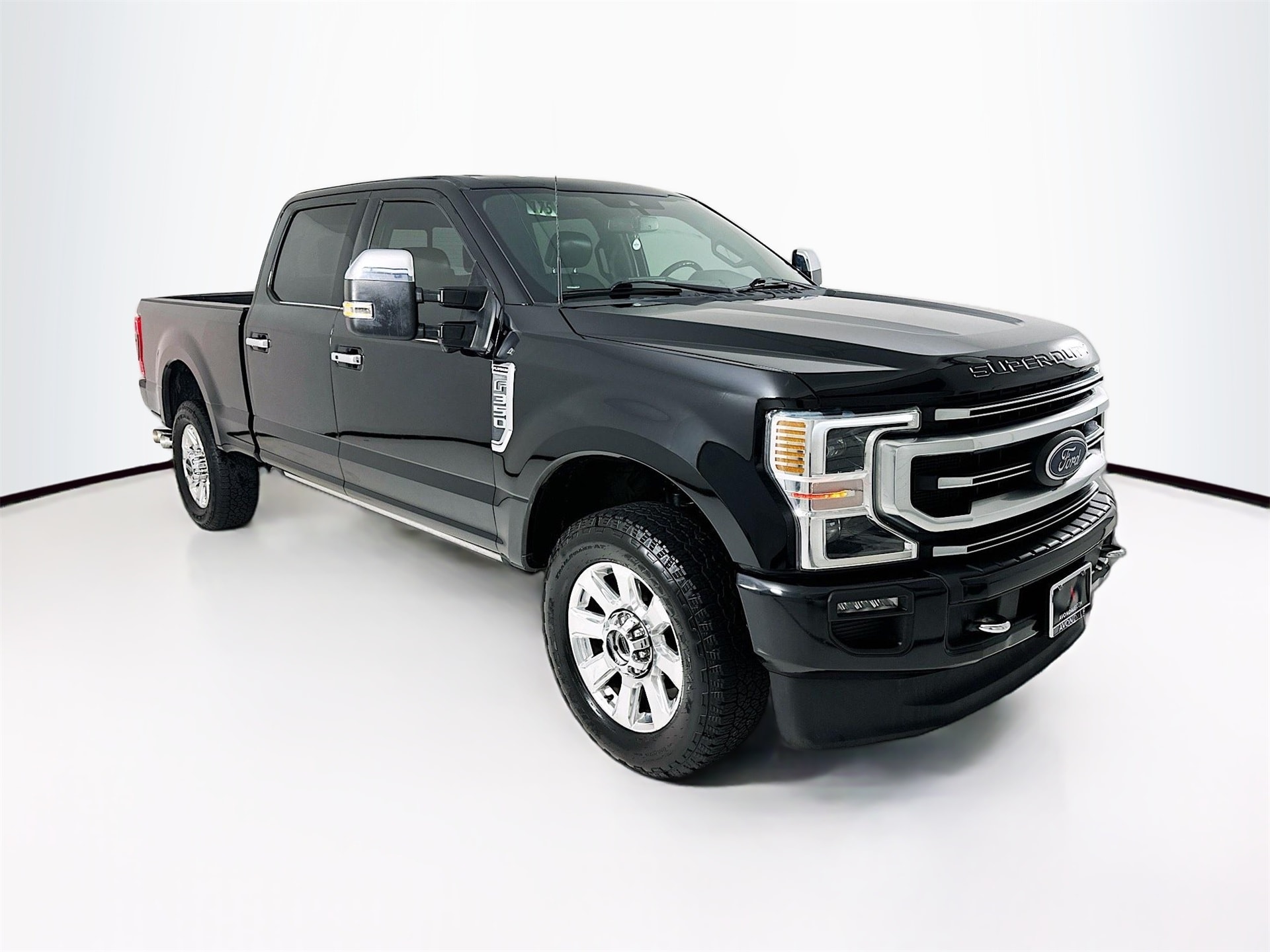 2022 Ford F-350 Super Duty Platinum's photo