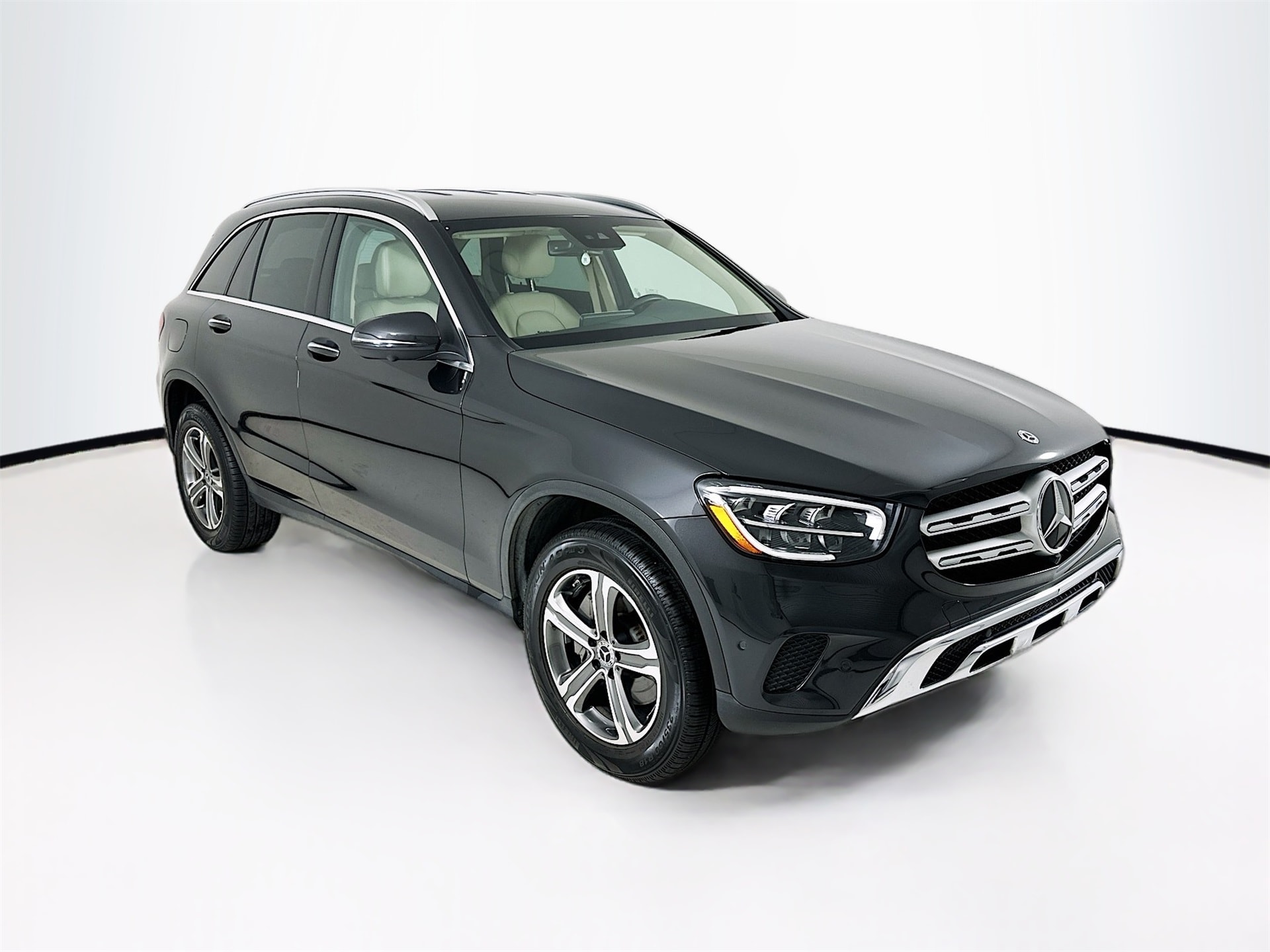 2022 Mercedes-Benz GLC GLC300's photo