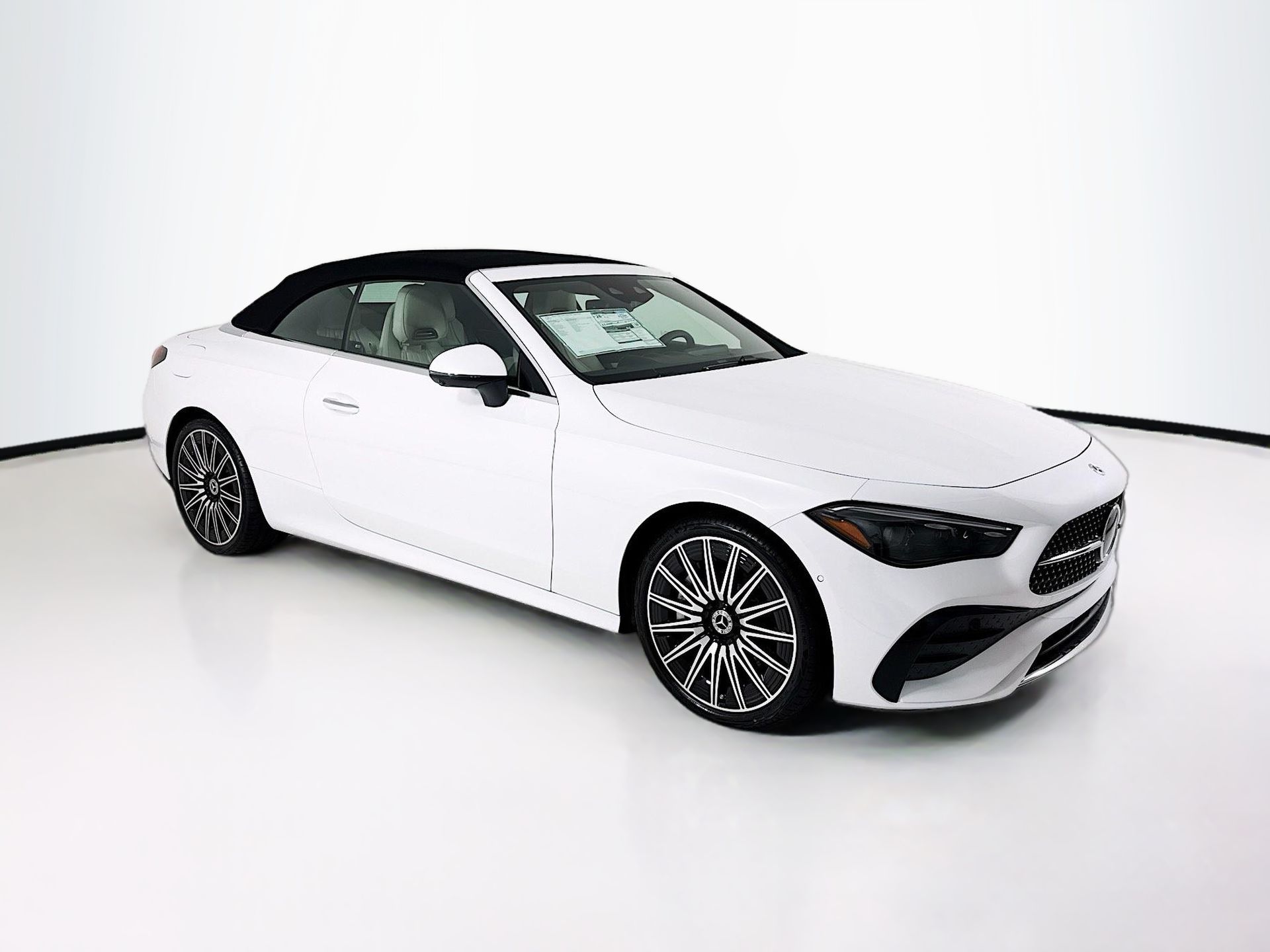 2026 Mercedes-Benz CLE CLE 450 4Matic Cabriolet's photo