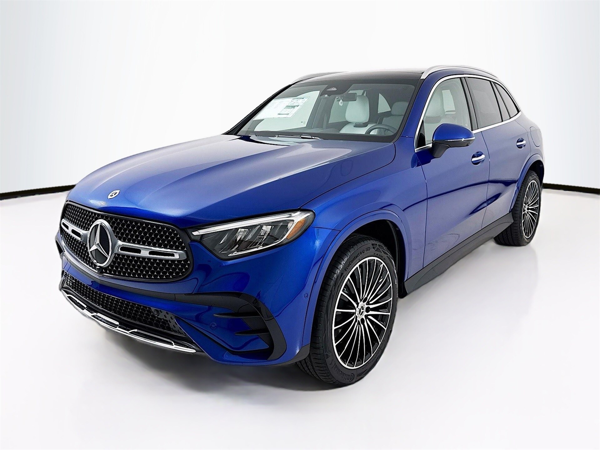 2026 Mercedes Benz GLC 350e 4MATIC photo 3