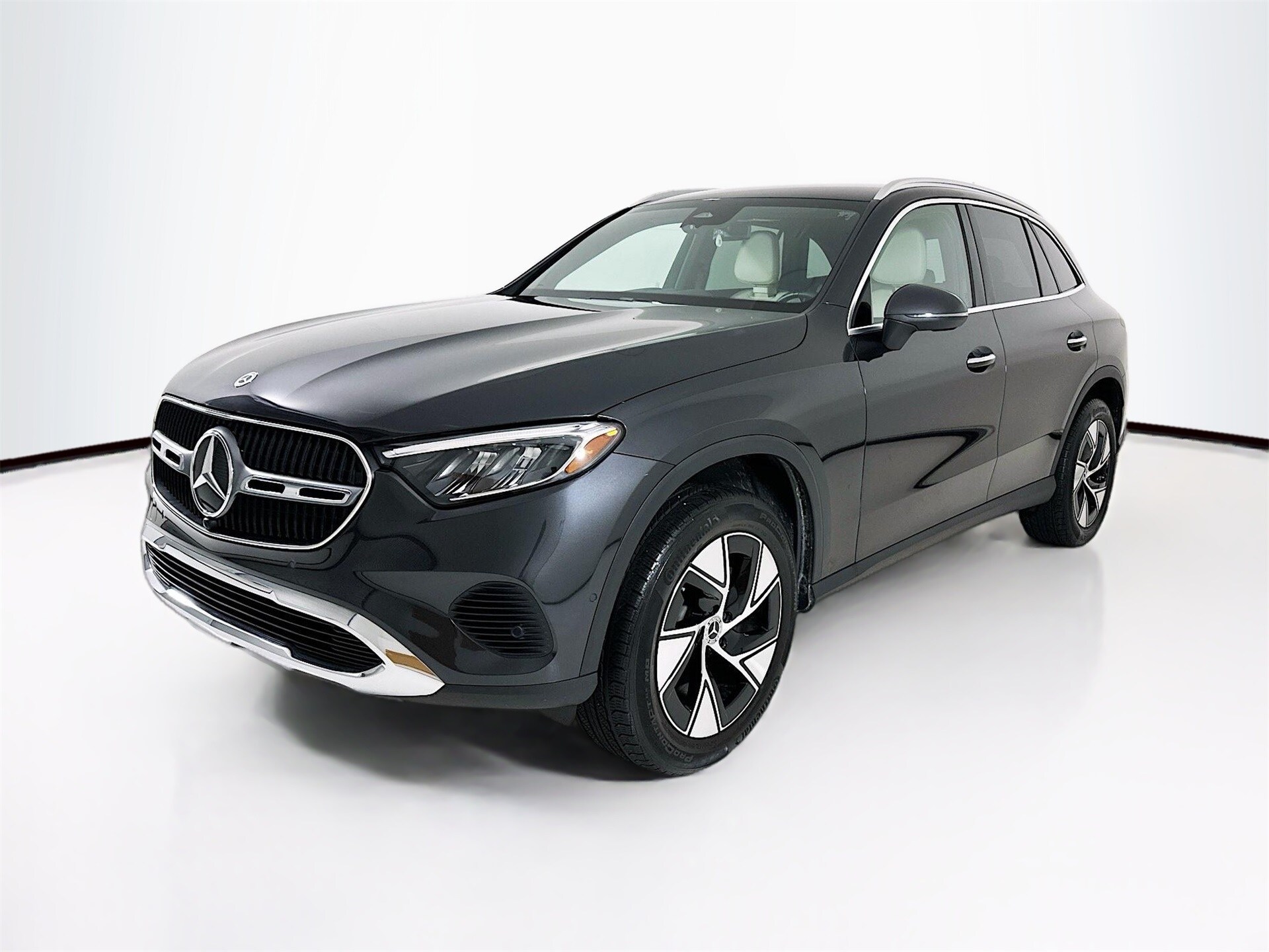 2024 Mercedes Benz GLC 300 4MATIC photo 3
