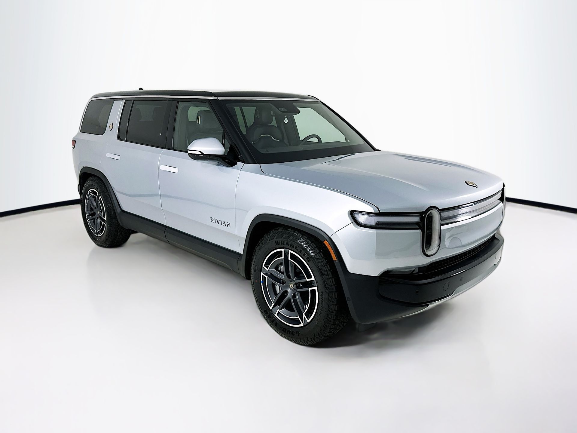 2026 Rivian R1S R1S Dual Standard's photo