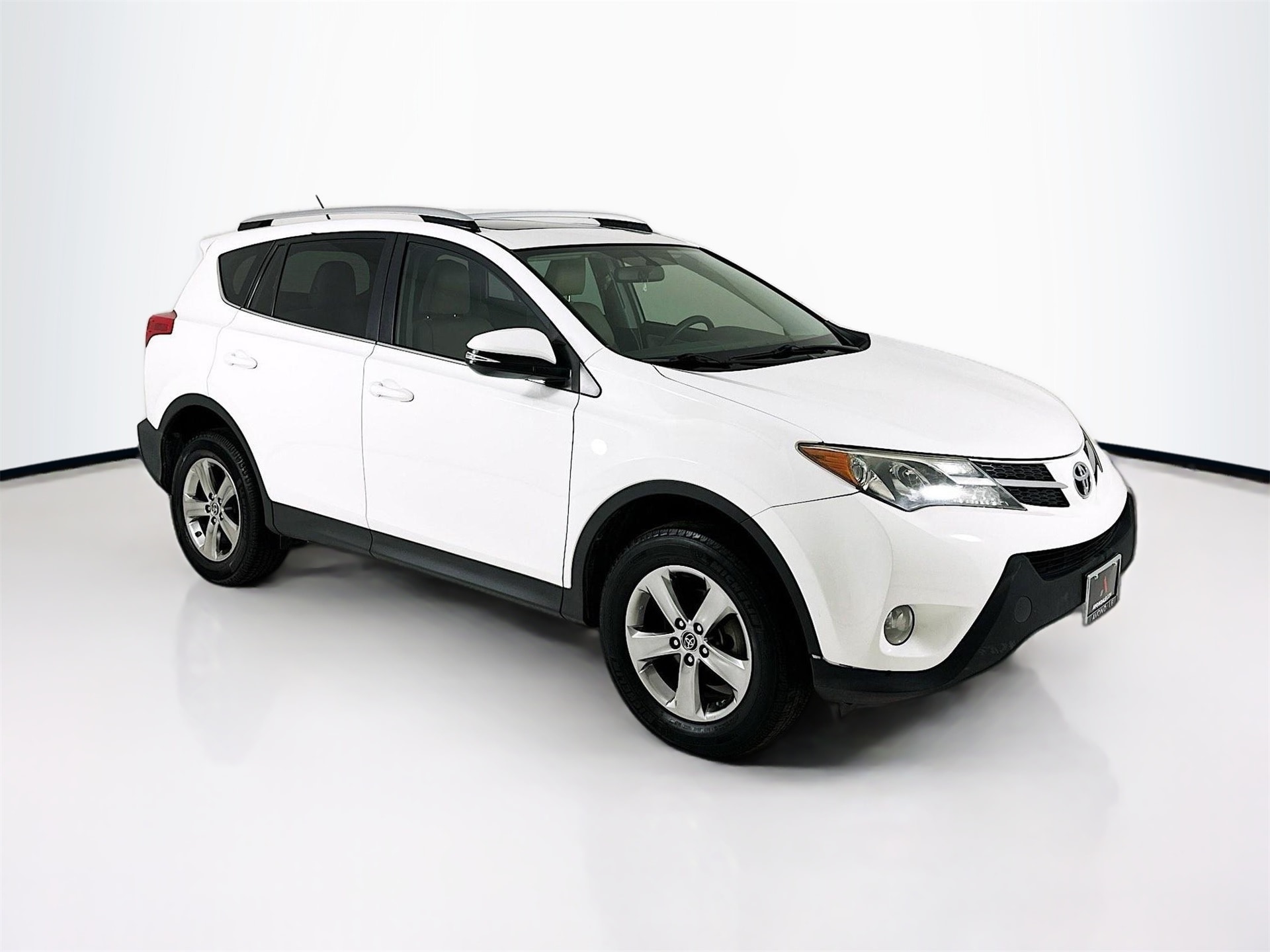 2015 Toyota RAV4 XLE's photo