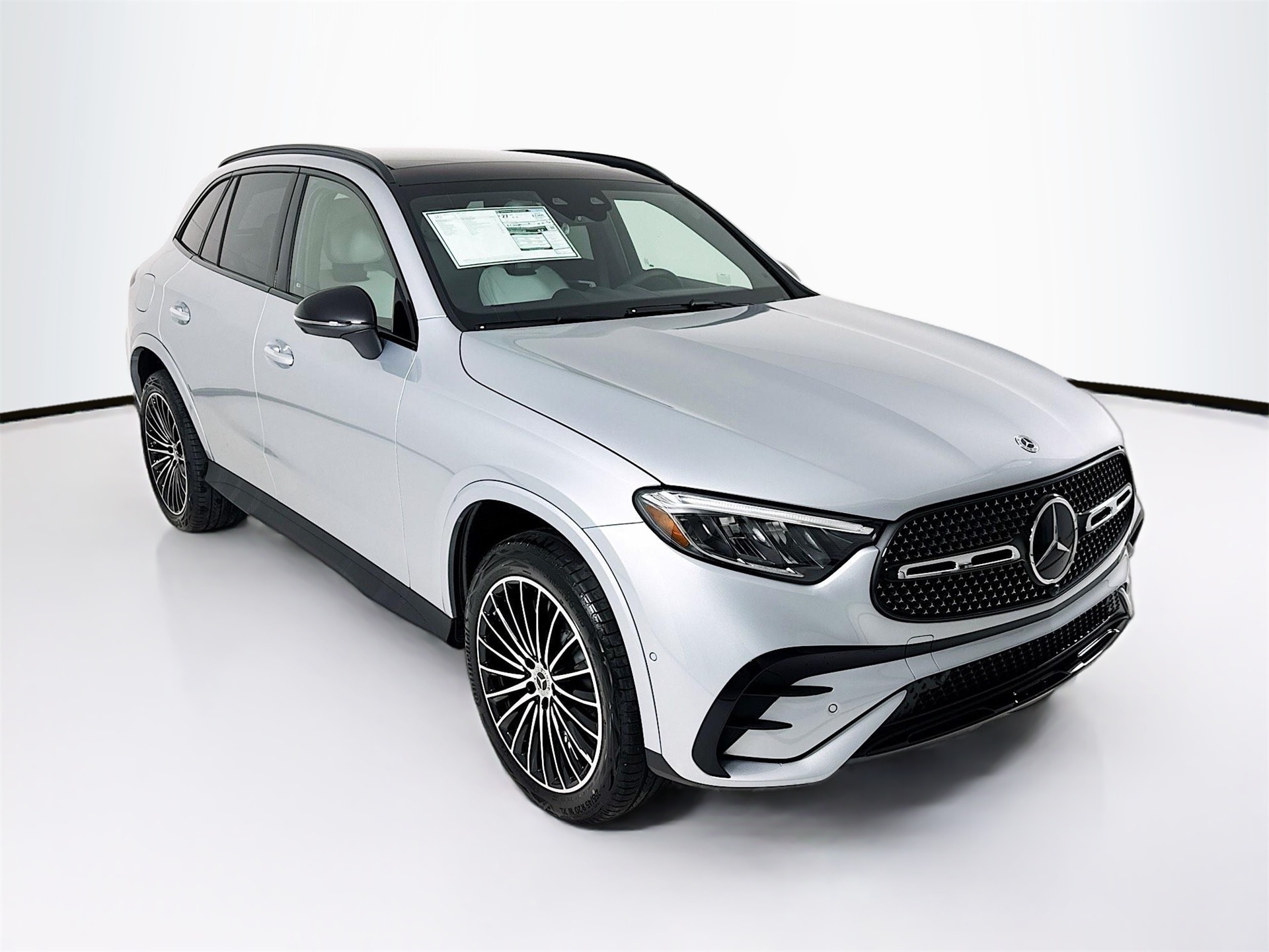 2026 Mercedes-Benz GLC Base's photo