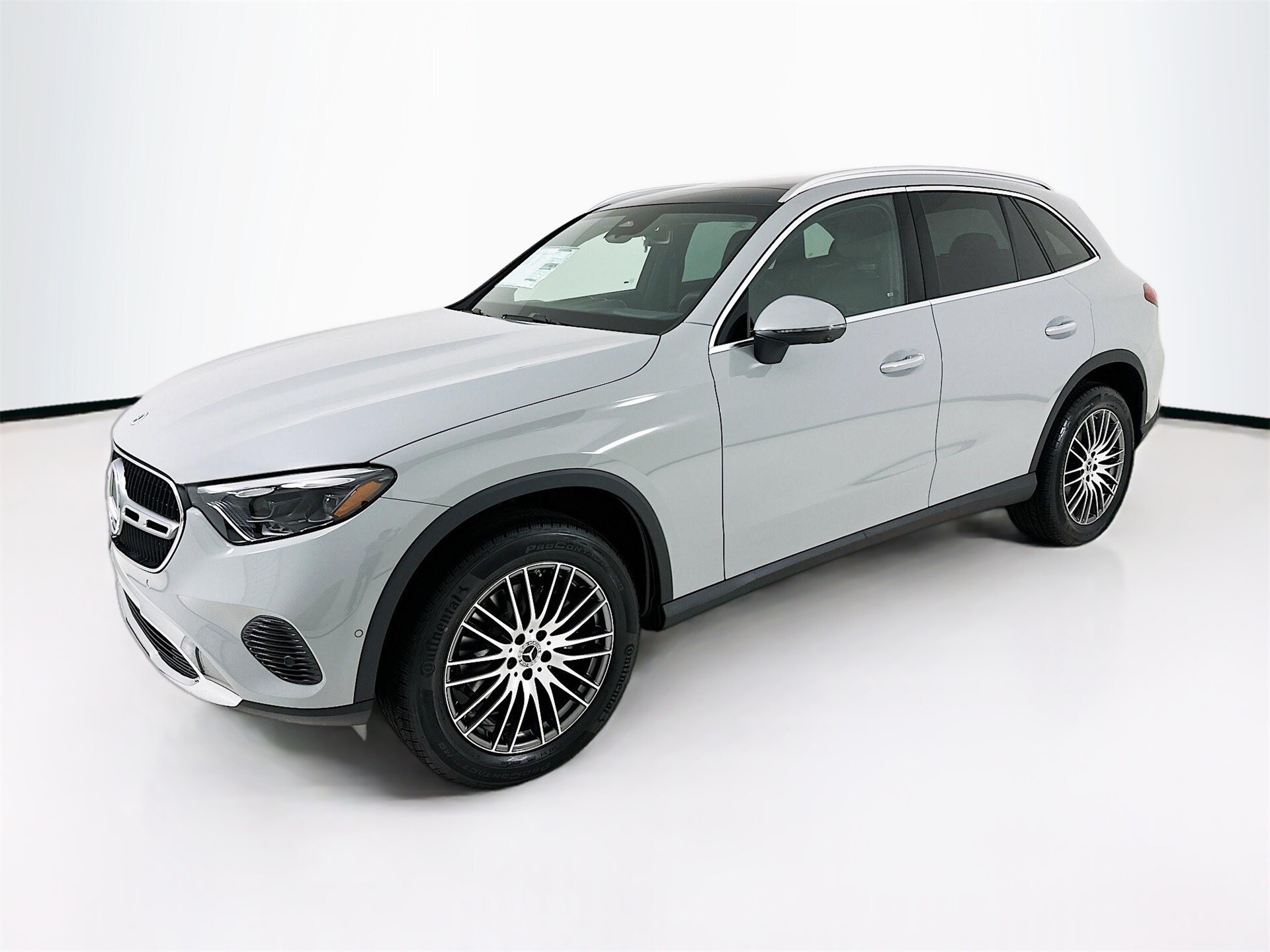 2026 Mercedes Benz GLC 300 photo 3