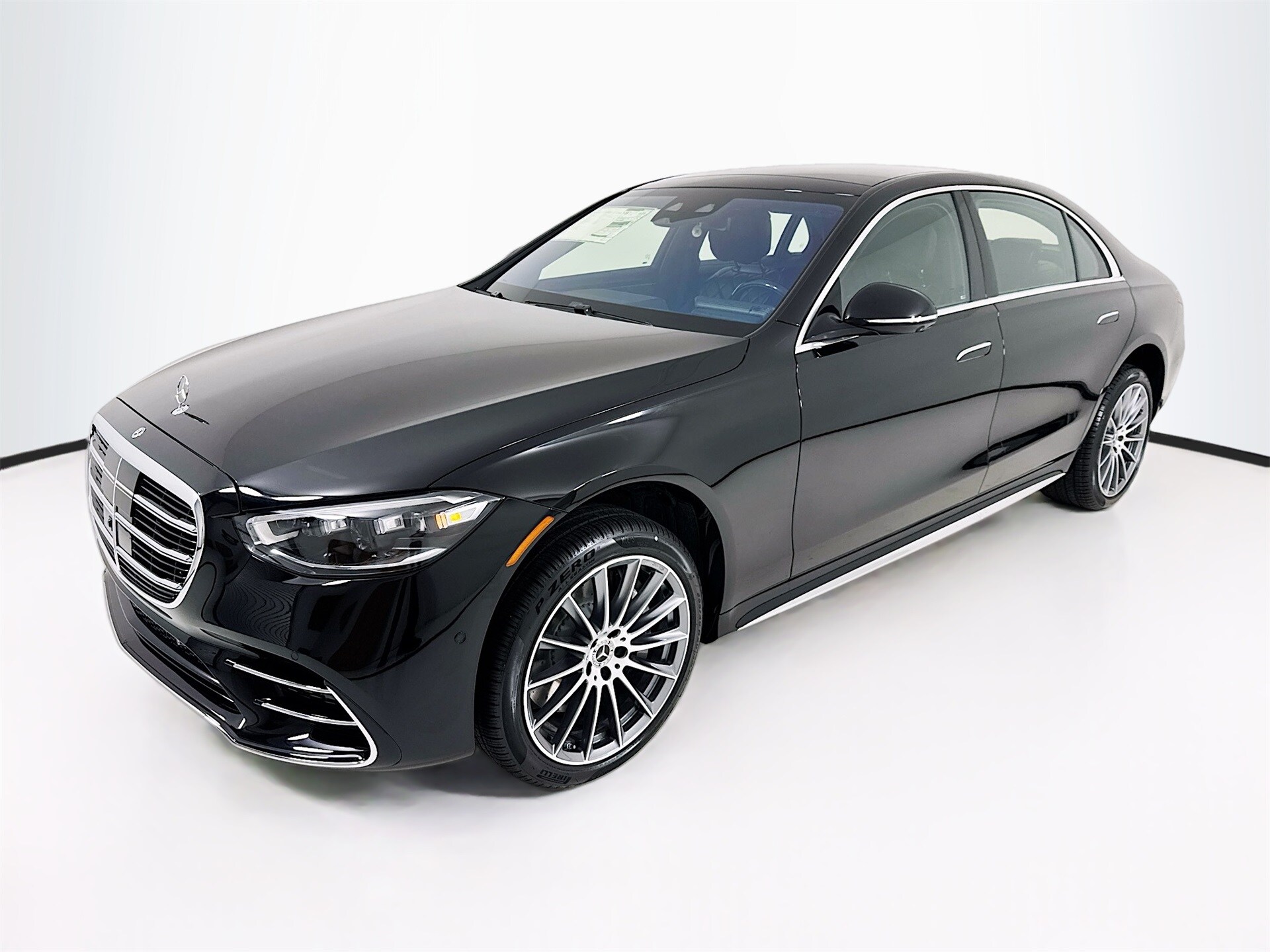 2025 Mercedes Benz S 450 580 photo 3