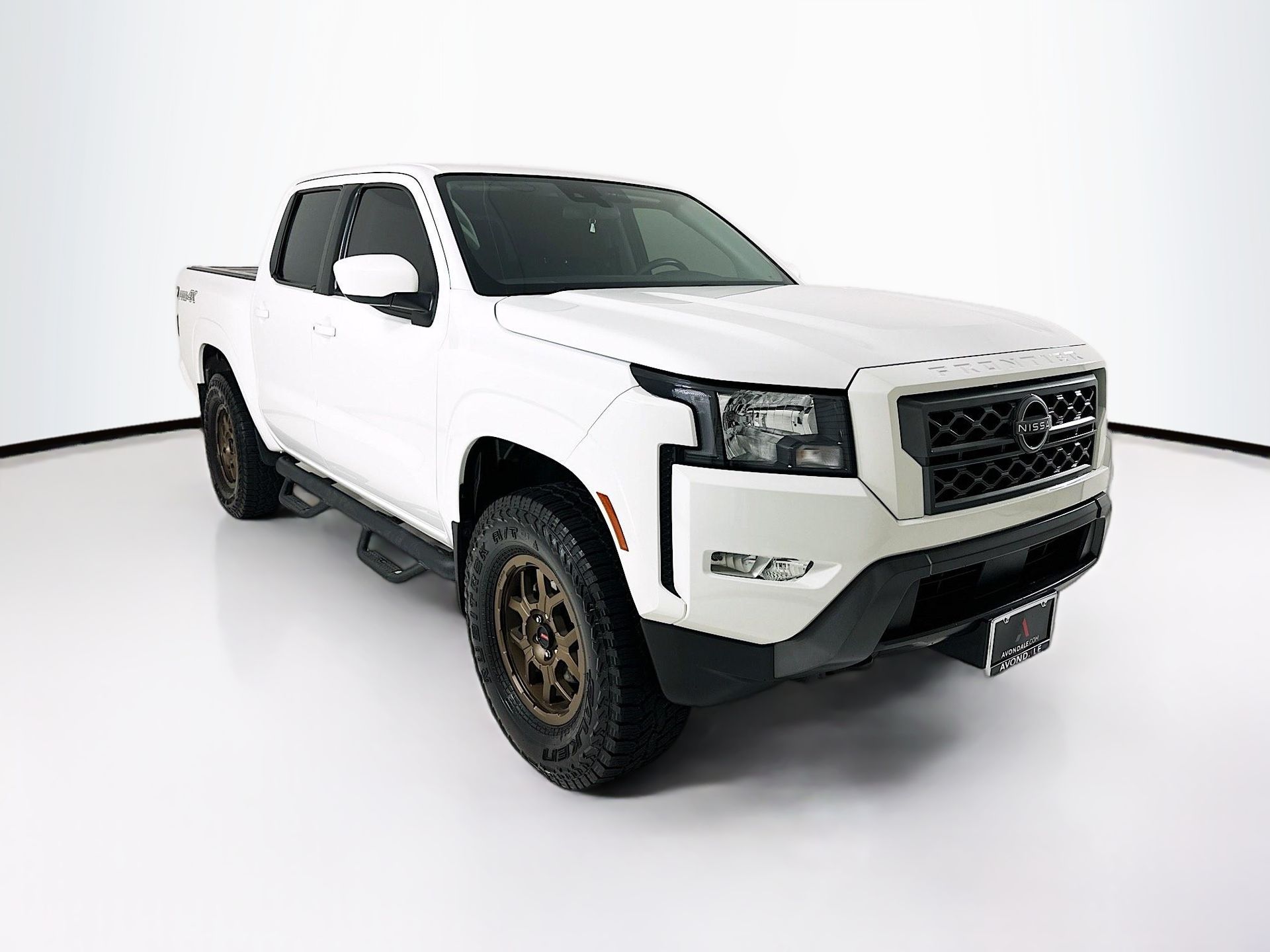 2022 Nissan Frontier SV Crew Cab 4X4 SWB's photo