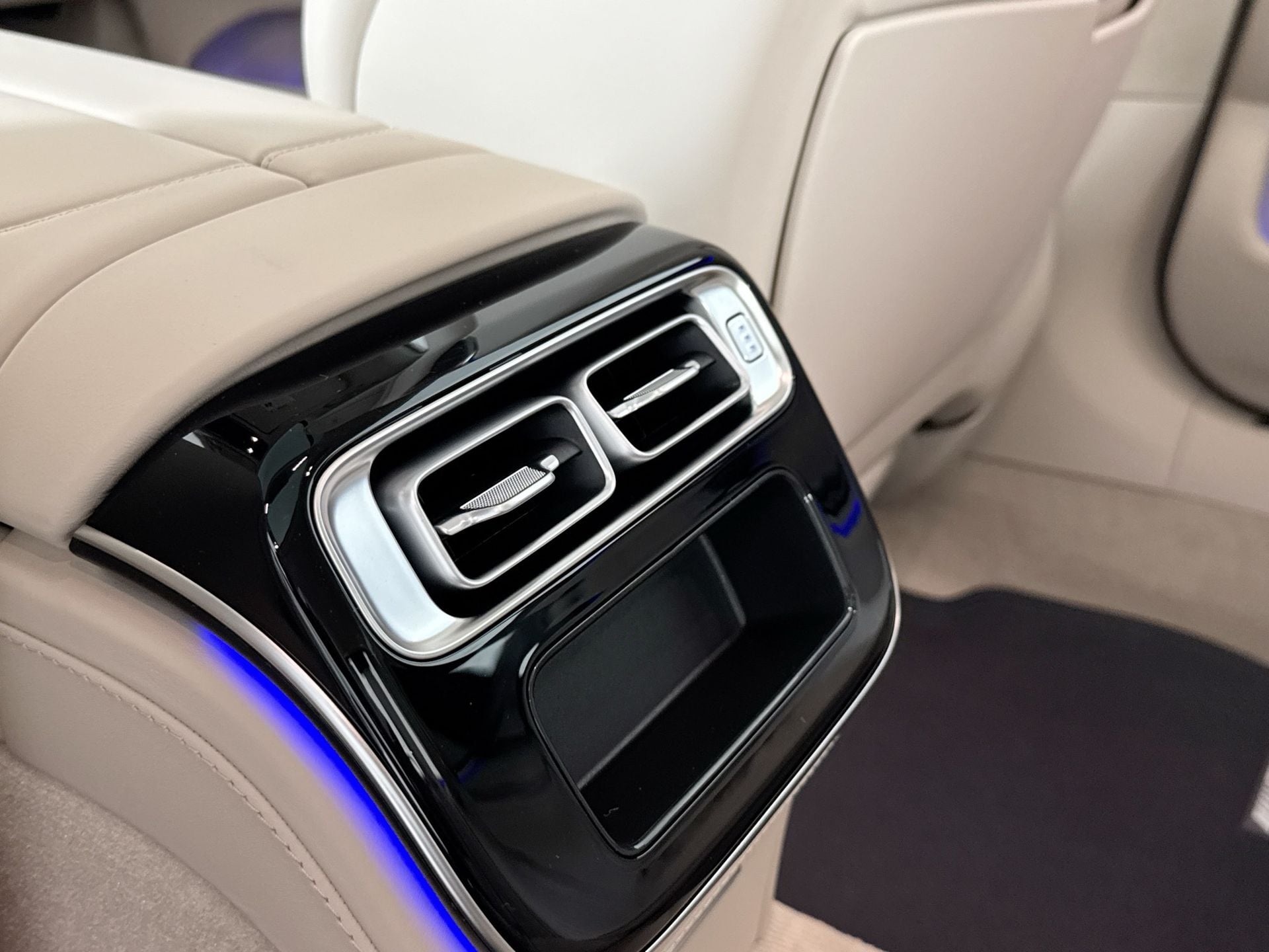 2026 Mercedes-Benz S-Class AMG S 63 - Photo 28