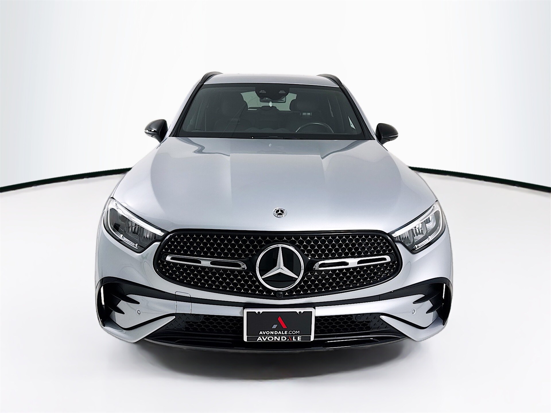 2025 Mercedes Benz GLC 300 4MATIC photo 2