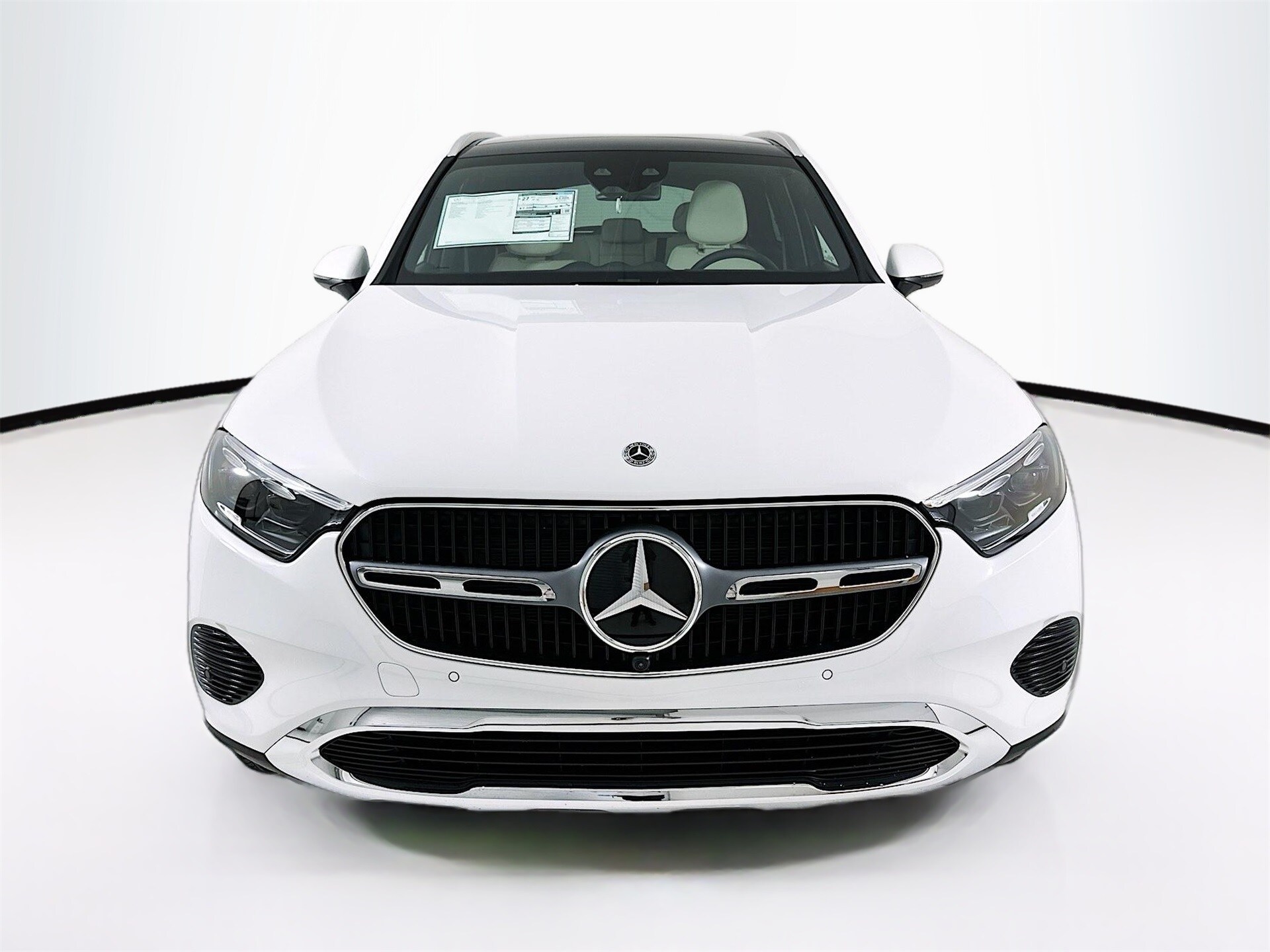 2026 Mercedes Benz GLC 300 photo 2