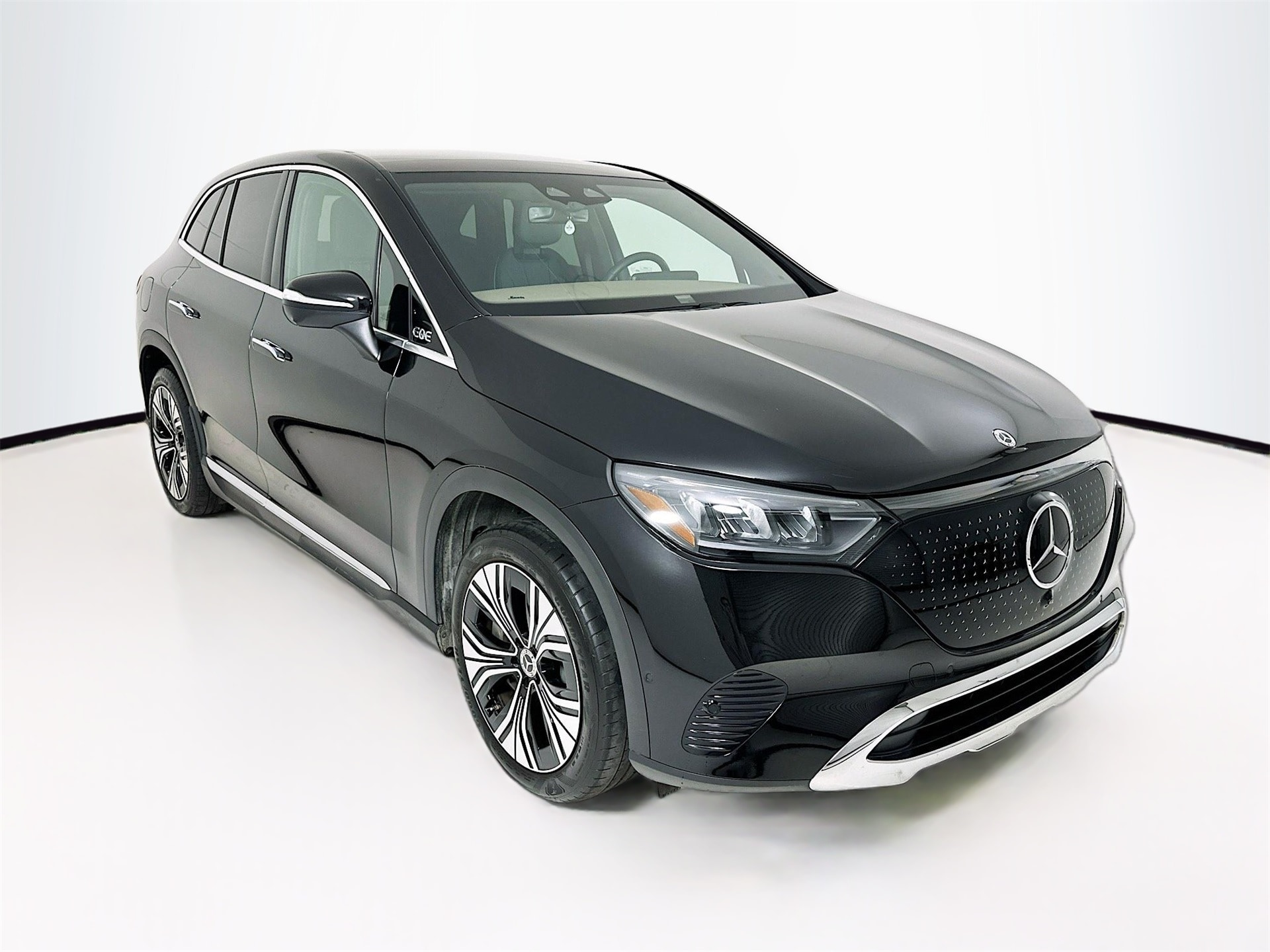 2023 Mercedes-Benz EQE SUV Base's photo