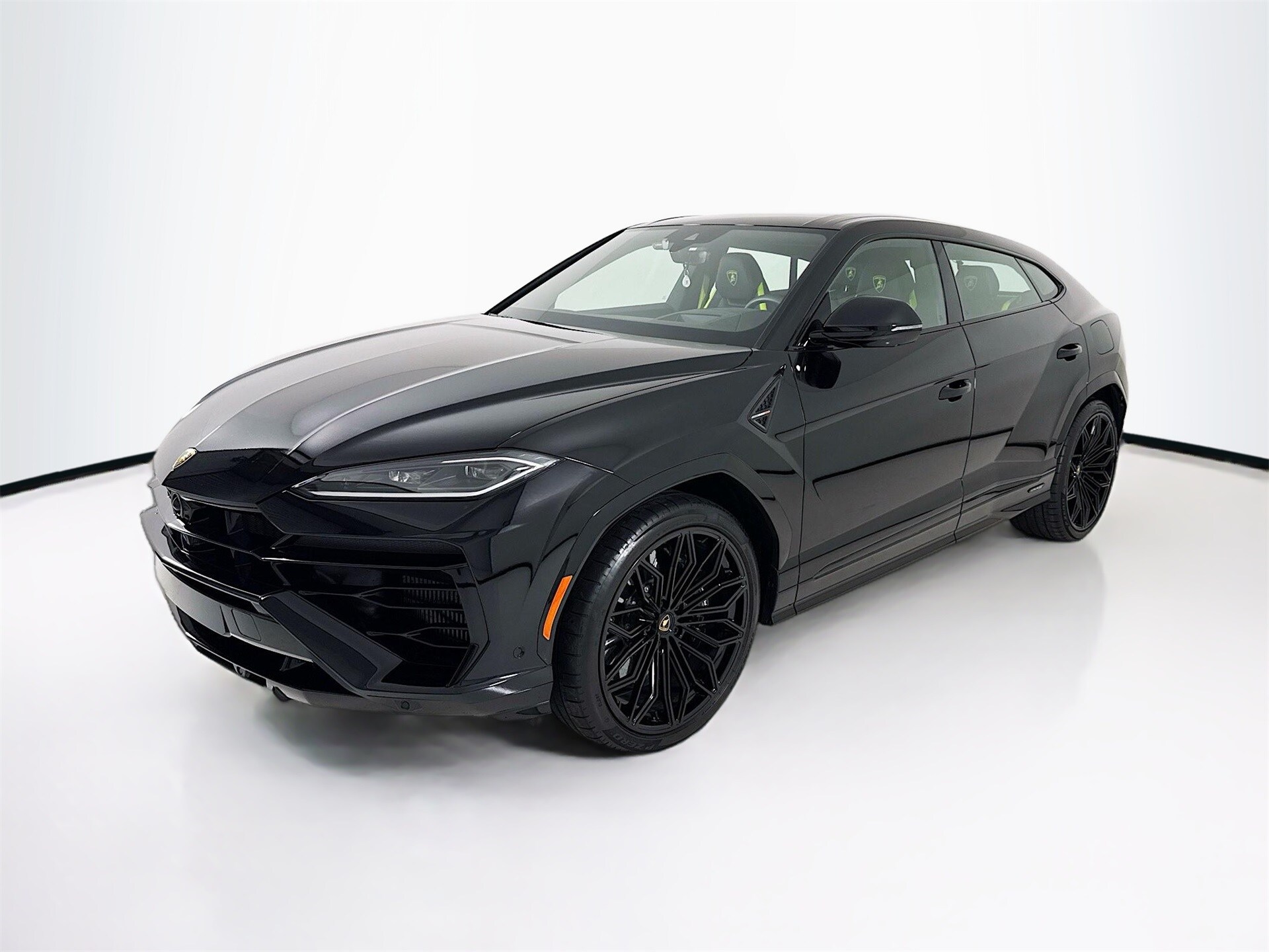 2025 Lamborghini Urus SE photo 2