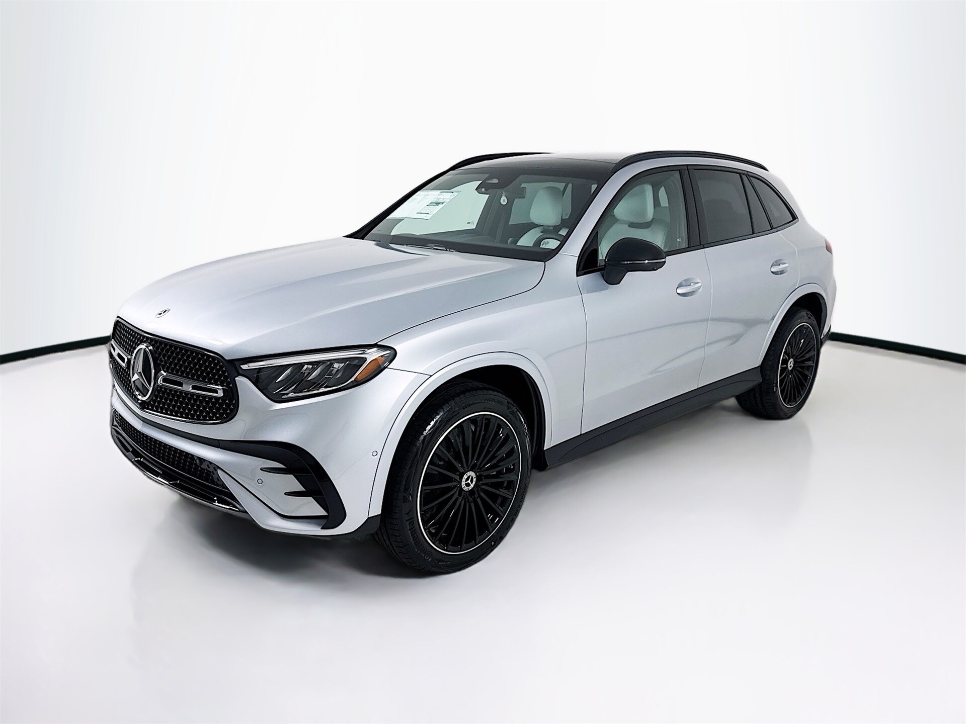 2026 Mercedes Benz GLC 300 photo 3