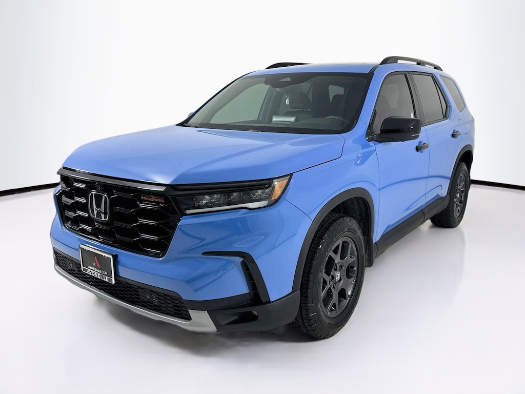 Used 2025 Honda Pilot TrailSport SUV