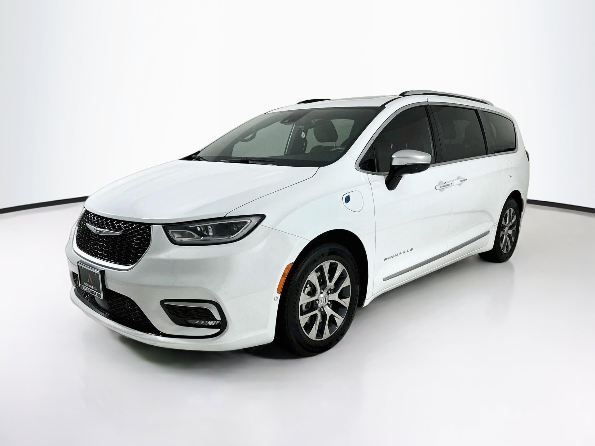 Used 2023 Chrysler Pacifica Plug-In Hybrid Pinnacle Van Passenger Van