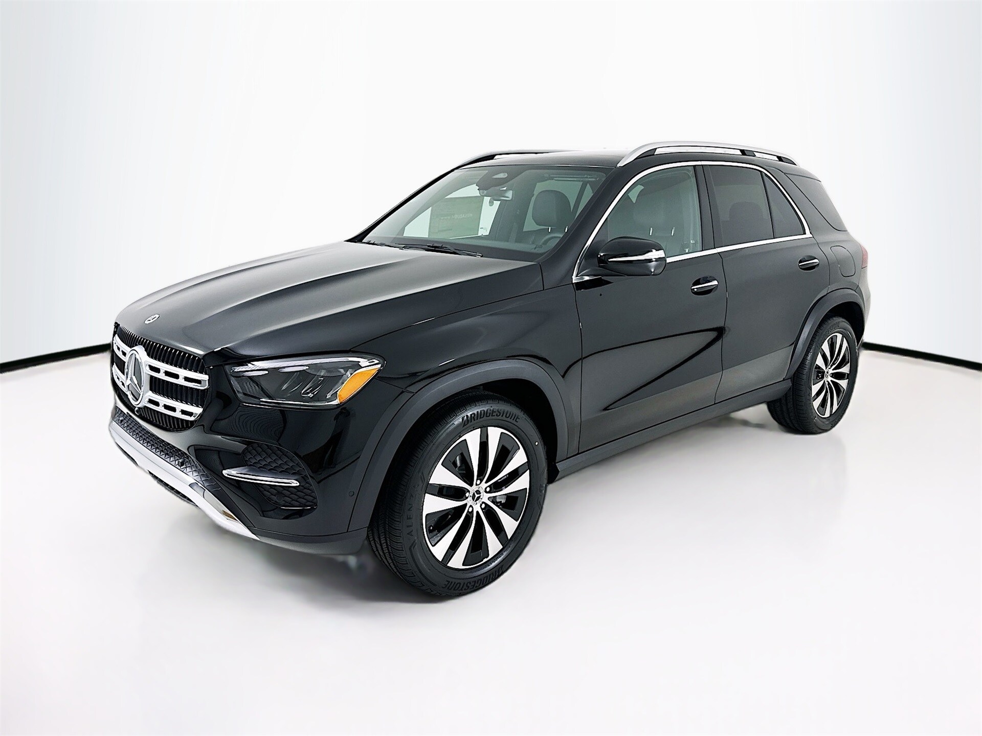 2026 Mercedes Benz GLE 450e 4MATIC photo 3