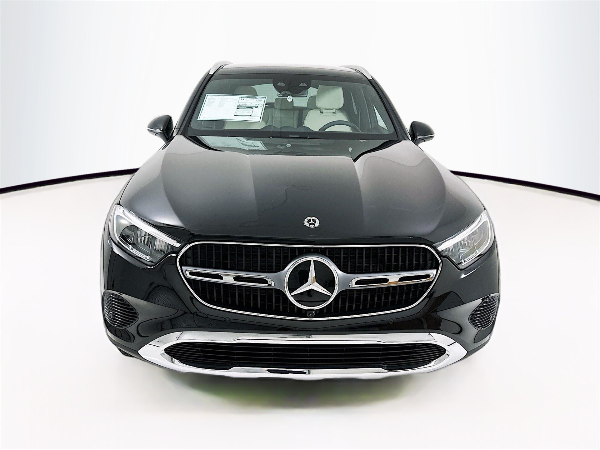 2026 Mercedes Benz GLC 300 photo 2