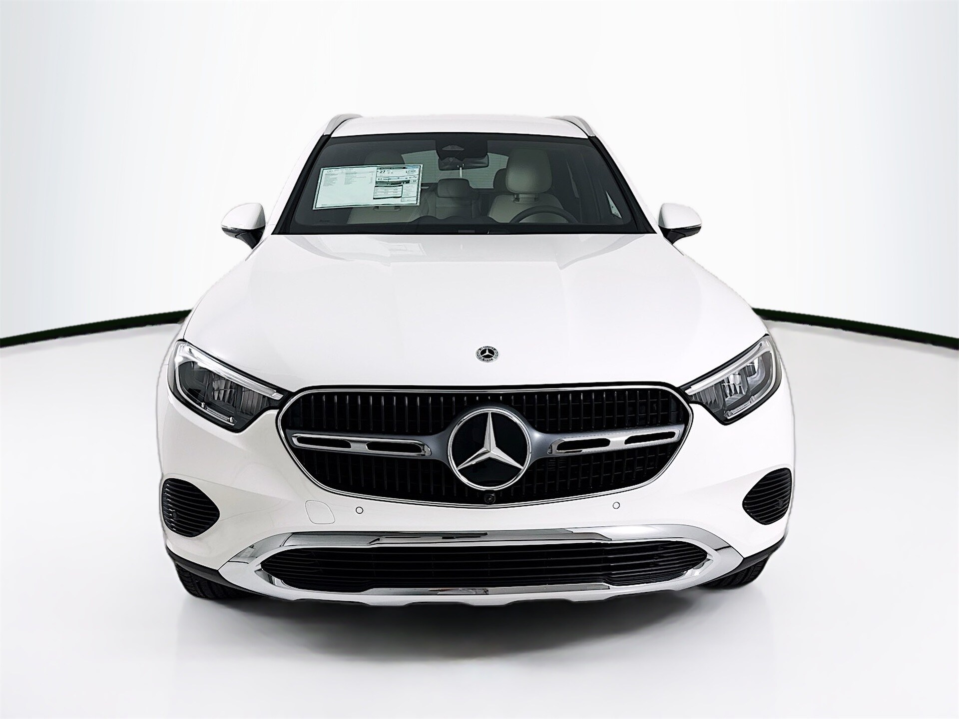 2026 Mercedes Benz GLC 300 photo 2