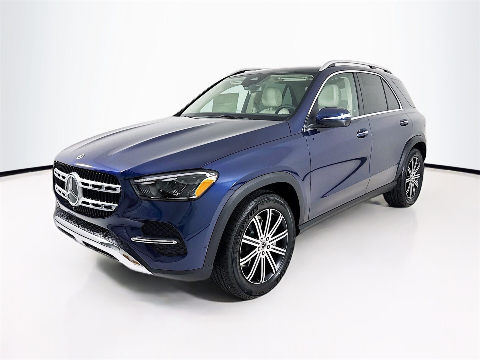 2025 Mercedes Benz GLE 350 4MATIC photo 3