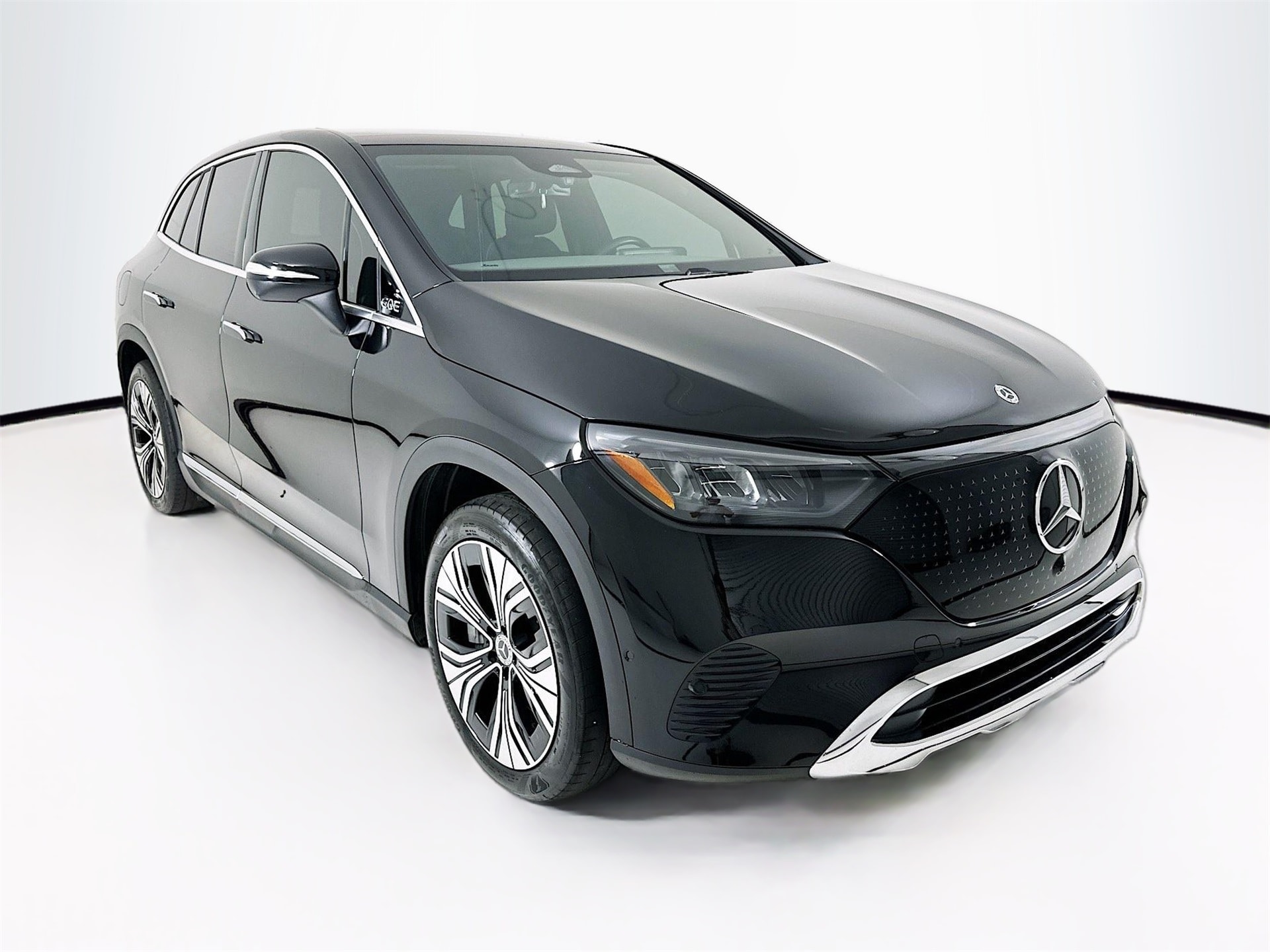 2024 Mercedes-Benz EQE SUV Base's photo