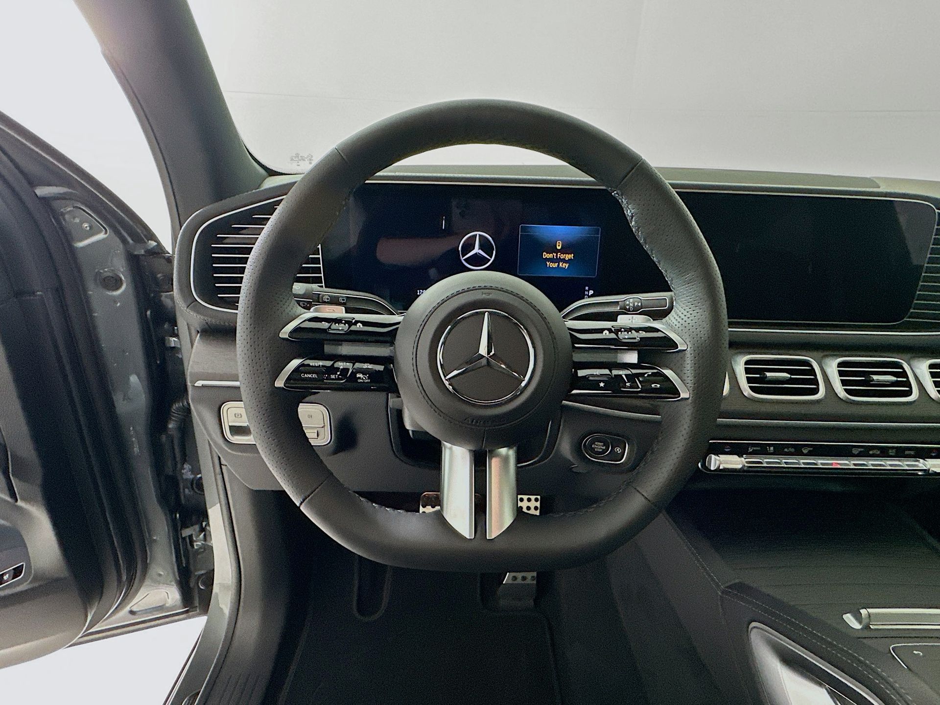 2026 Mercedes-Benz GLS Base - Photo 12