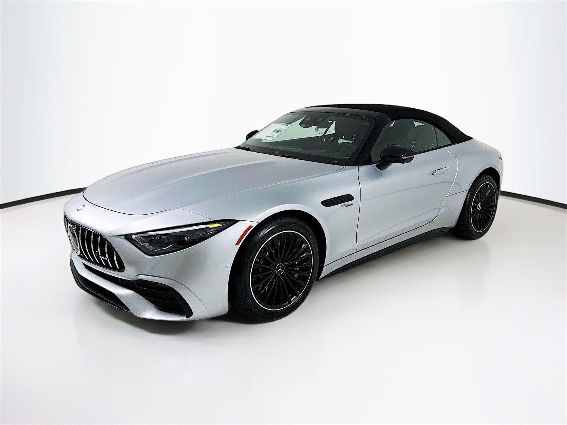 2025 Mercedes Benz SL 43 AMG photo 3