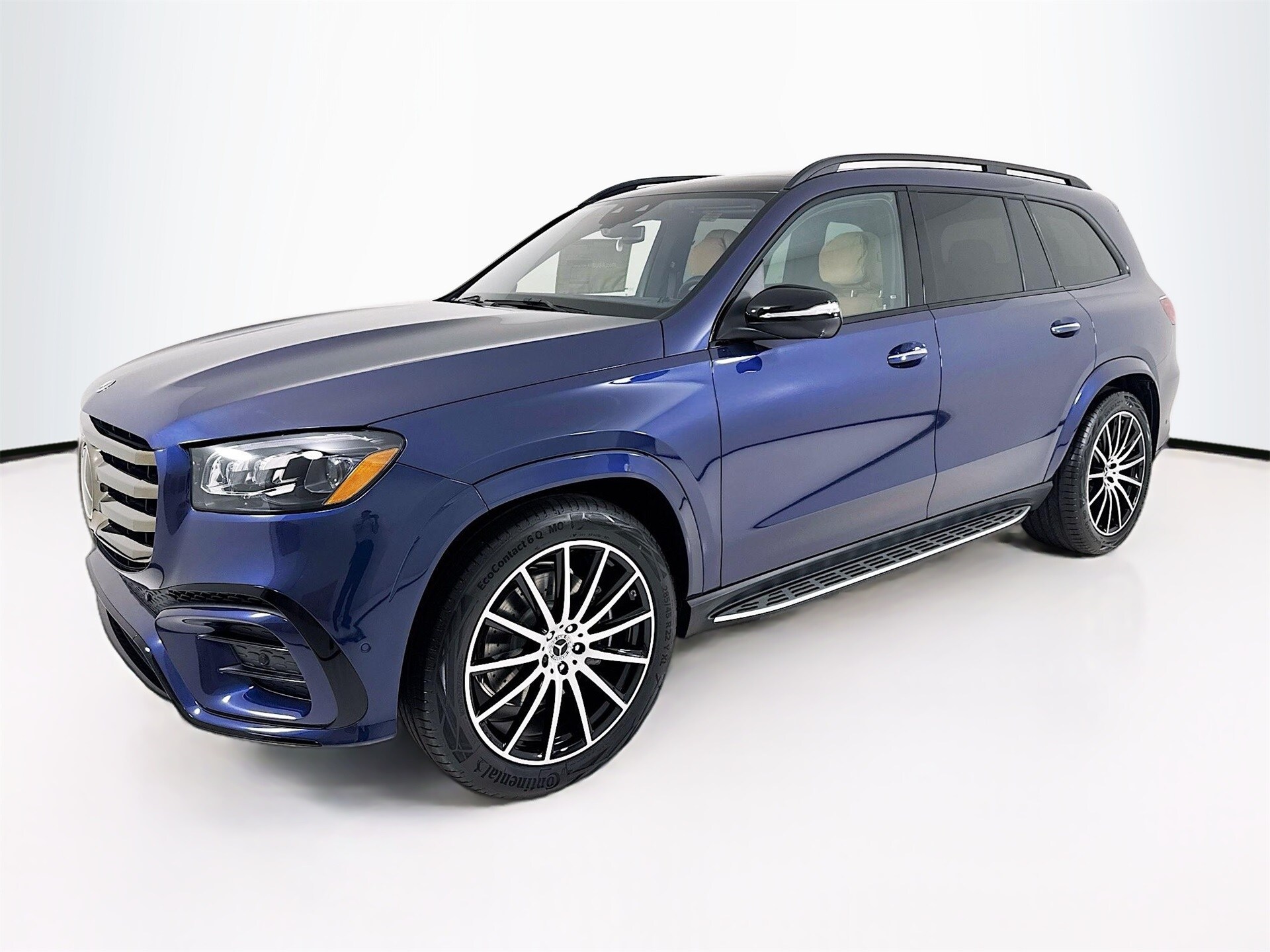 2025 Mercedes Benz GLS 580 4MATIC photo 3