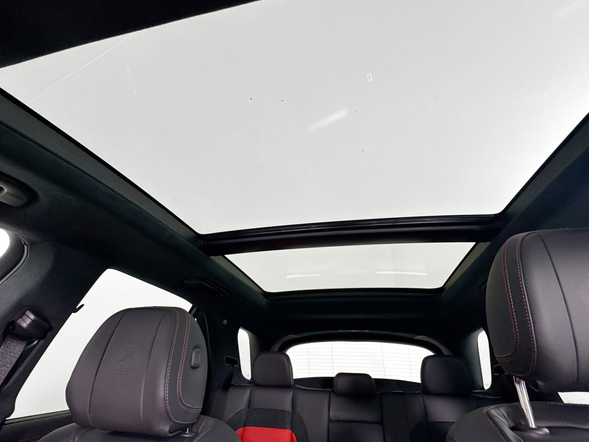 2026 Mercedes-Benz GLE AMG GLE63 S - Photo 24