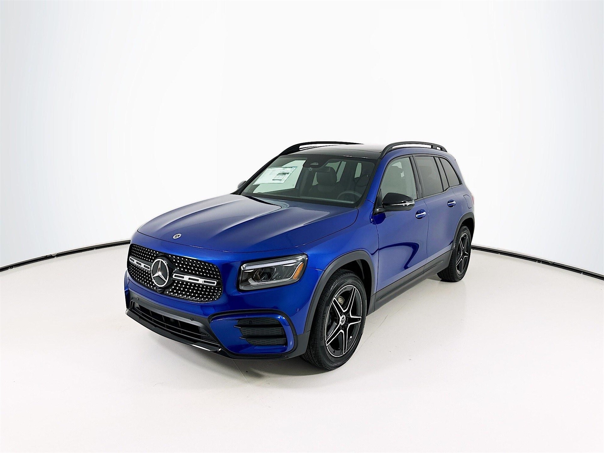 2024 Mercedes Benz GLB 250 photo 3