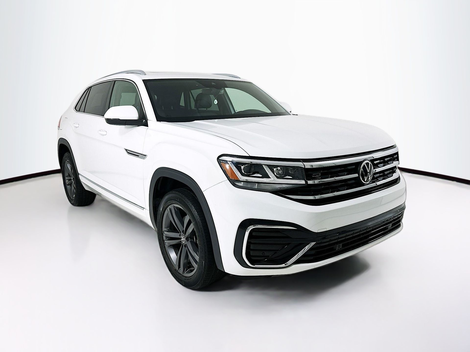 2022 Volkswagen Atlas Cross Sport SEL R-Line