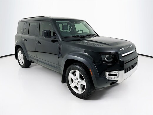 The Advancement of Land Rover's Off-Road Capabilities: A Testament to Development and Versatility thumbnail
