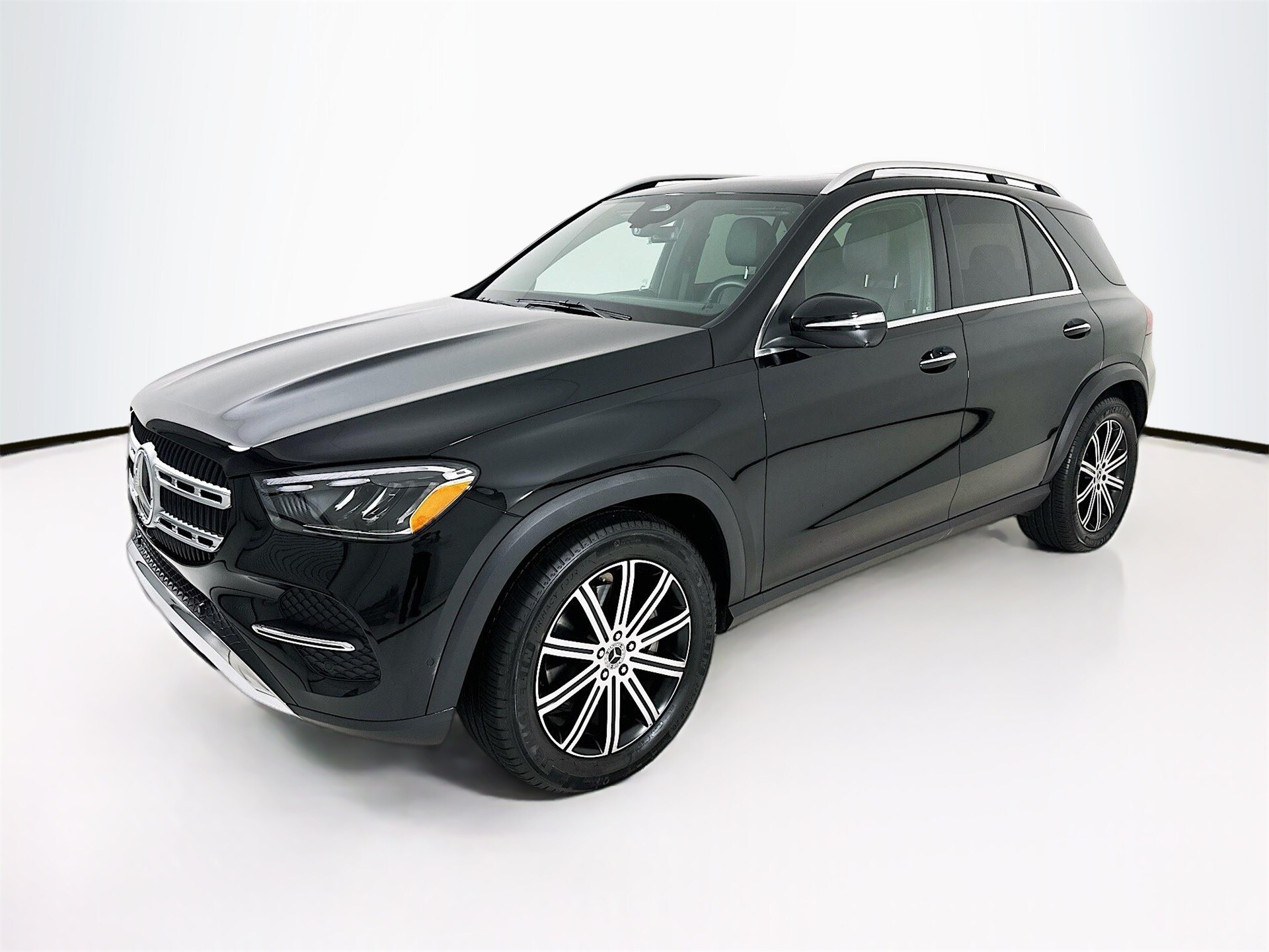 2025 Mercedes Benz GLE 350 4MATIC photo 3