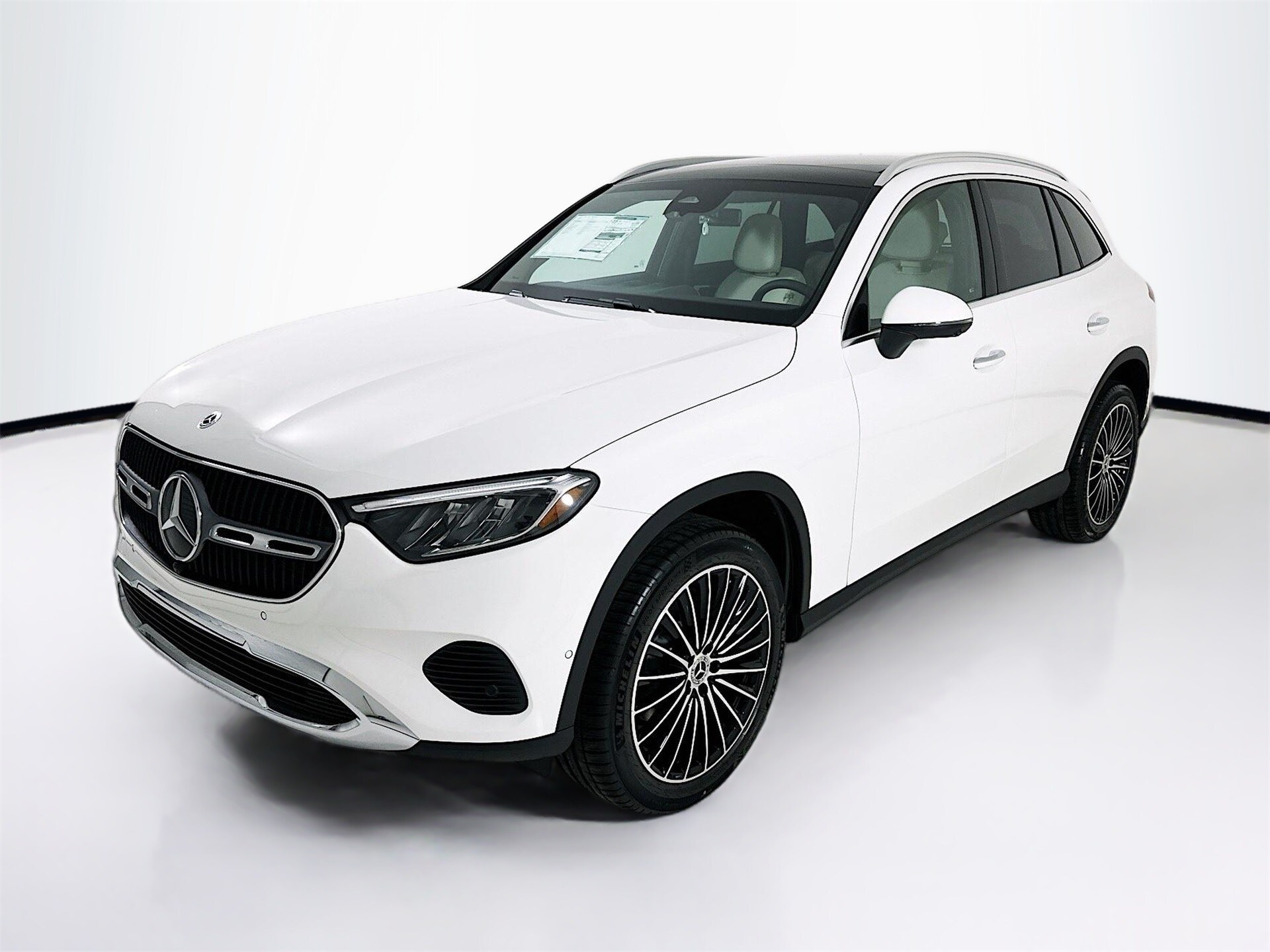 2026 Mercedes Benz GLC 300 photo 3