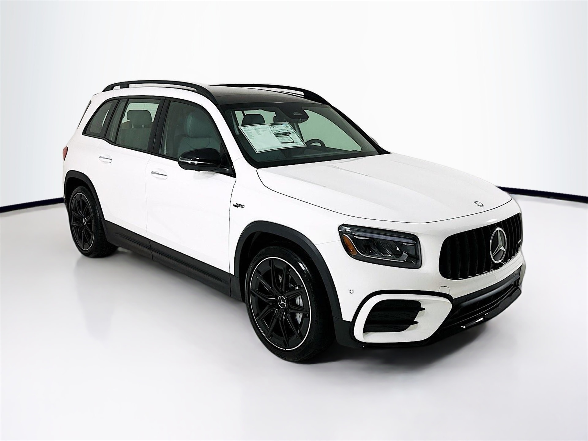 2026 Mercedes-Benz GLB AMG GLB 35's photo