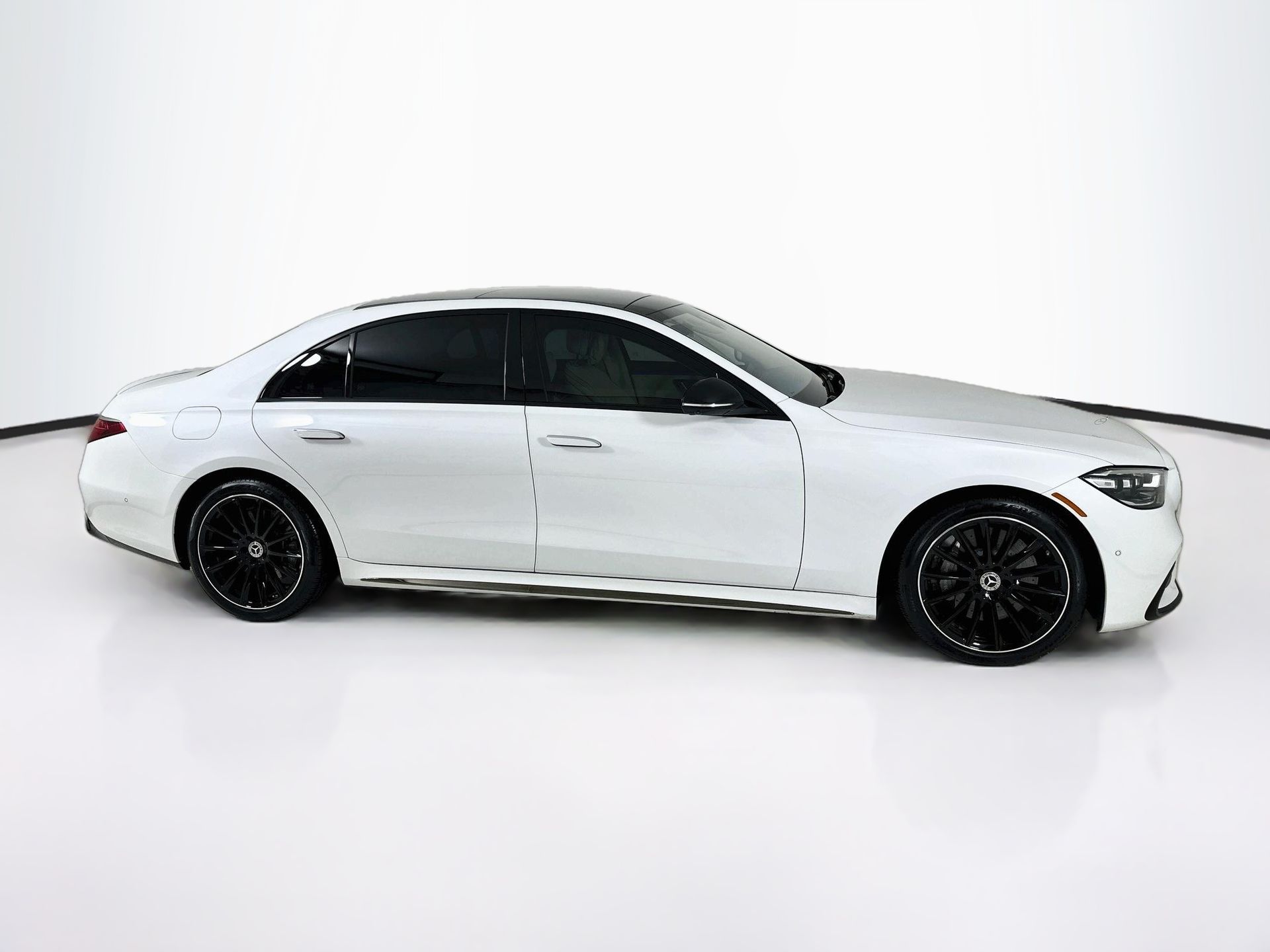 2025 Mercedes-Benz S-Class S 580 - Photo 9