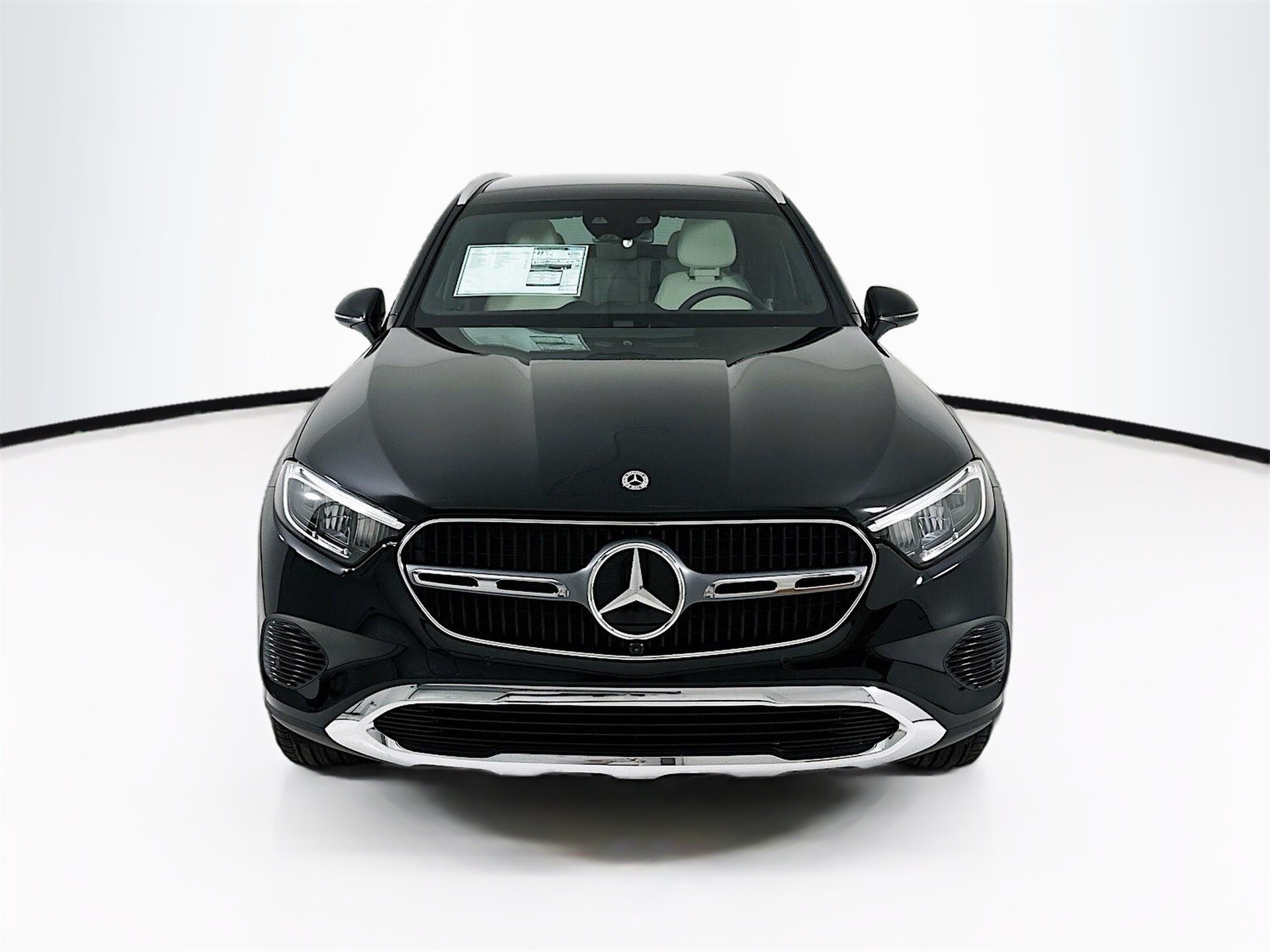 2026 Mercedes Benz GLC 300 photo 2