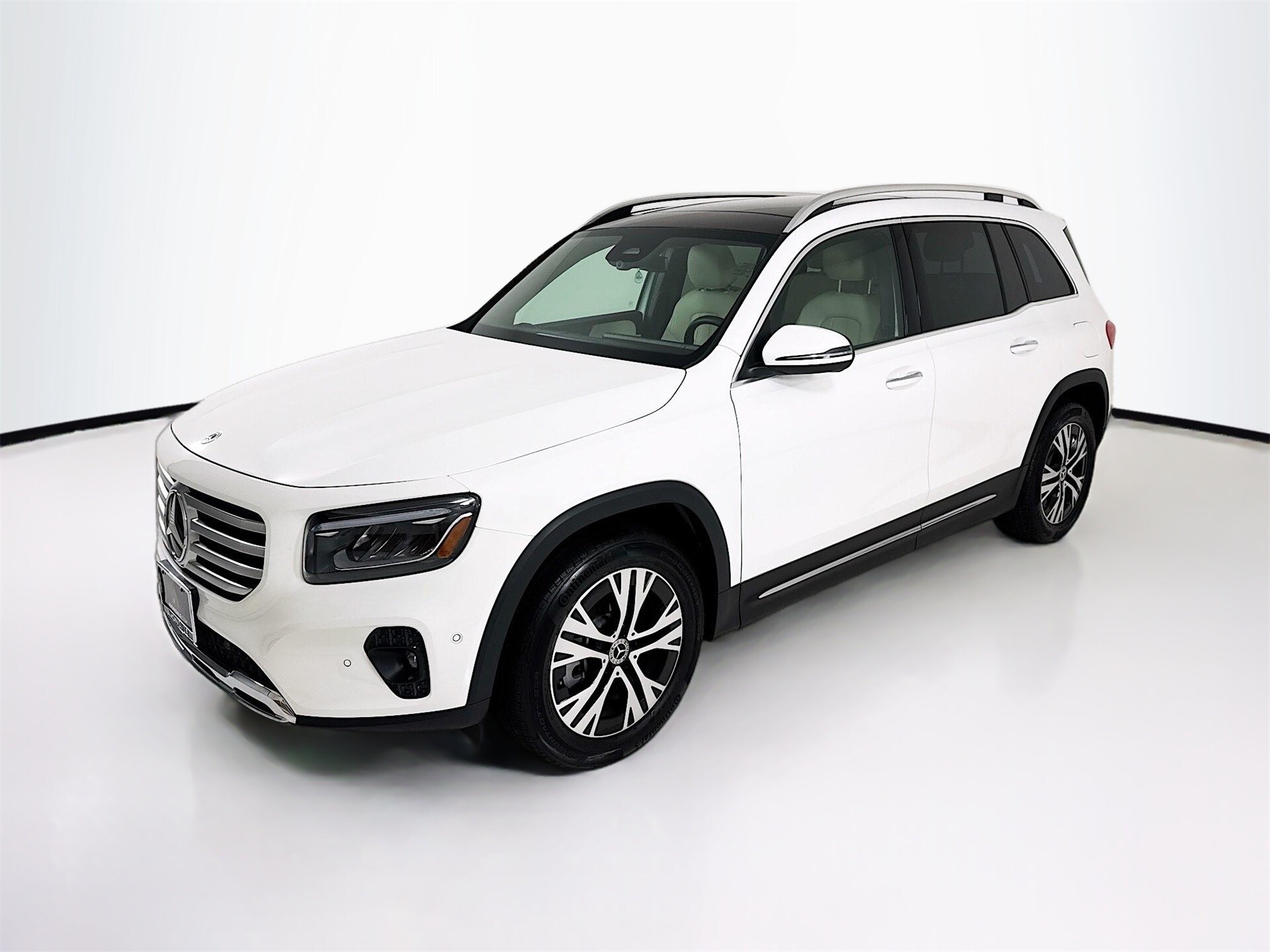 2024 Mercedes Benz GLB 250 photo 3
