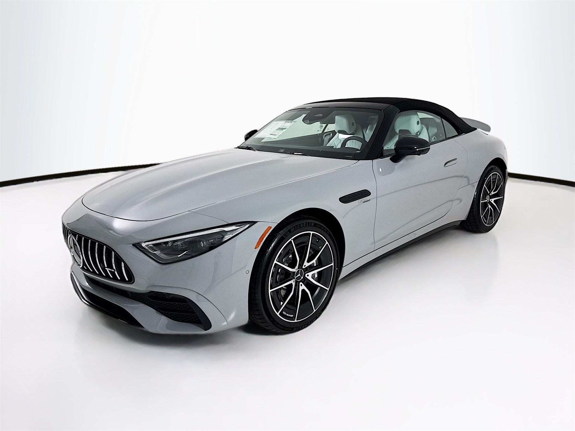 2026 Mercedes Benz SL AMG 43 photo 3