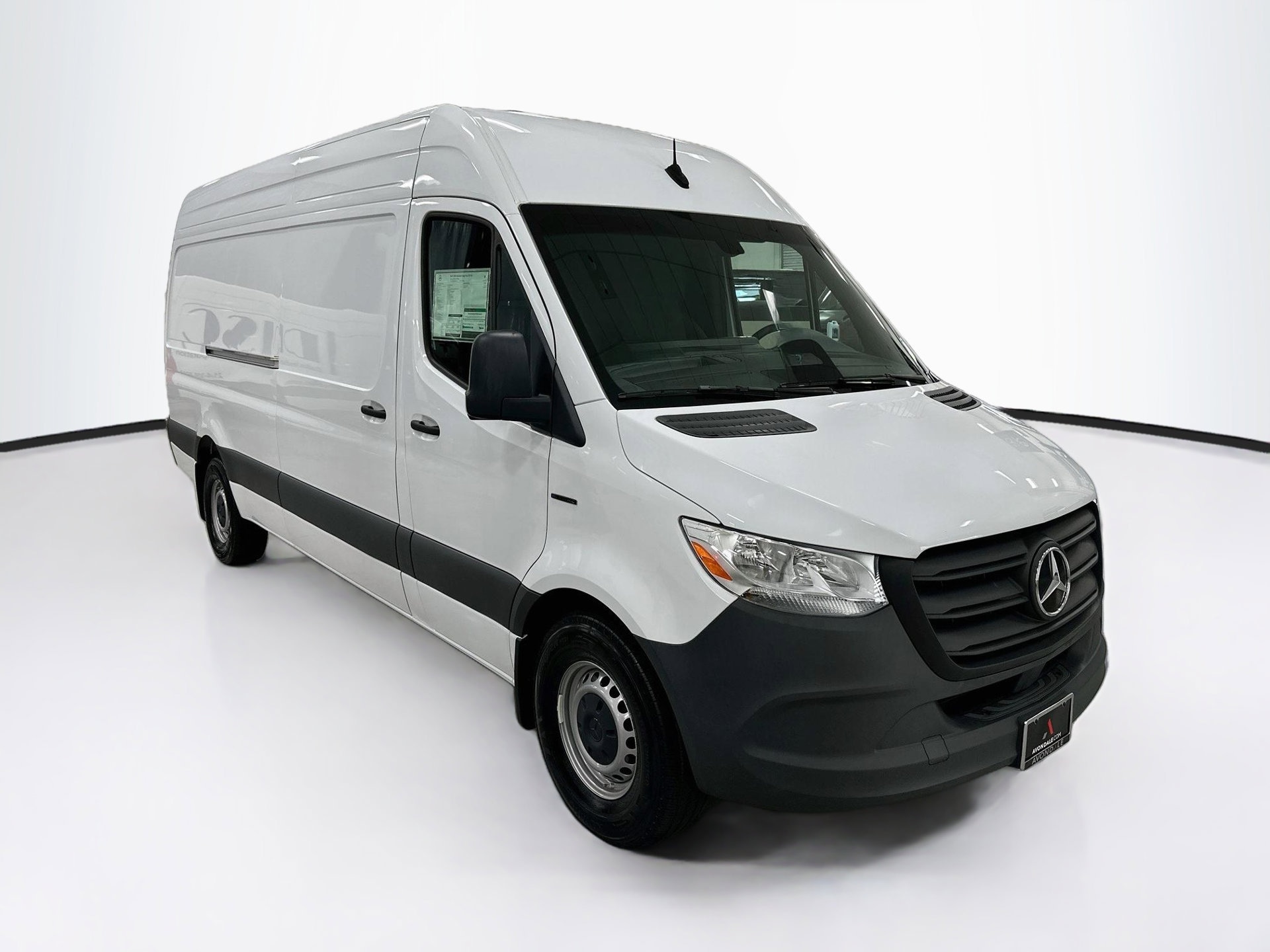 2025 Mercedes-Benz eSprinter Cargo Van