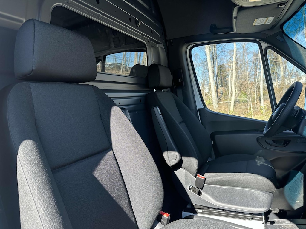 New 2025 Mercedes-Benz Sprinter 2500 High Roof 4-Cyl Diesel HO Full-size Cargo Van
