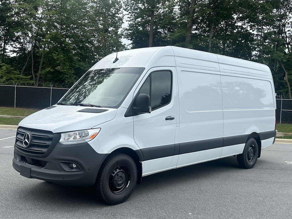 New 2025 Mercedes-Benz Sprinter 2500 High Roof 4-Cyl Diesel Full-size Cargo Van