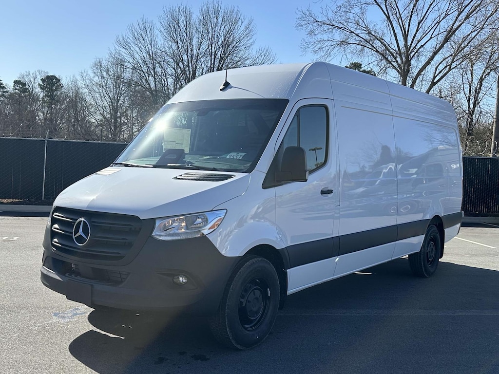 New 2025 Mercedes-Benz Sprinter 2500 High Roof 4-Cyl Diesel Full-size Cargo Van