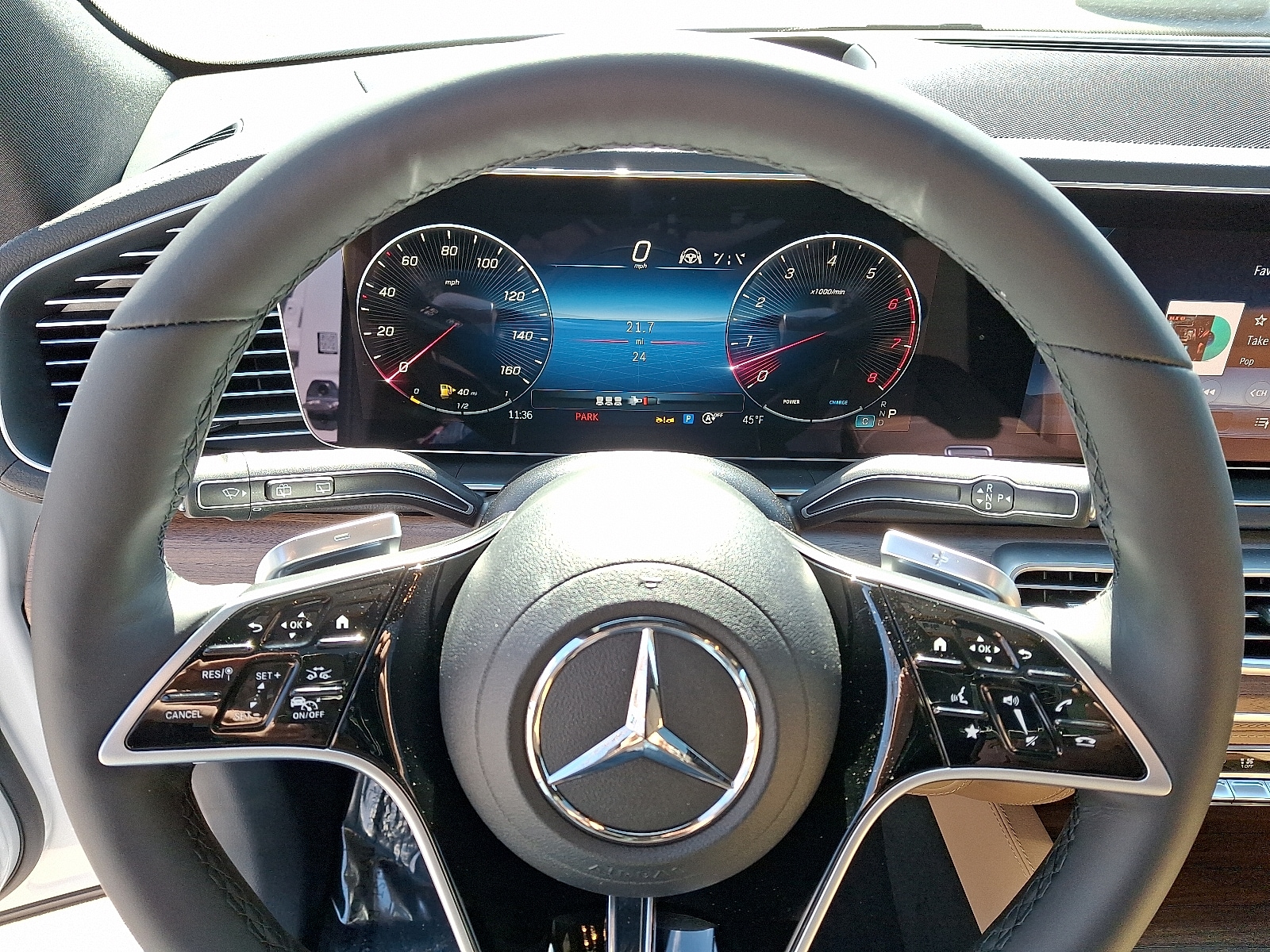2026 Mercedes-Benz GLE GLE450 - Photo 15