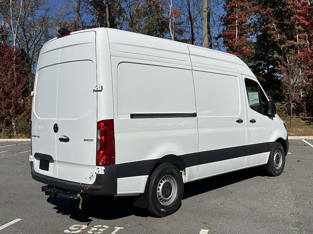 New 2026 Mercedes-Benz Sprinter 2500 Standard Roof 4-Cyl Diesel Full-size Cargo Van