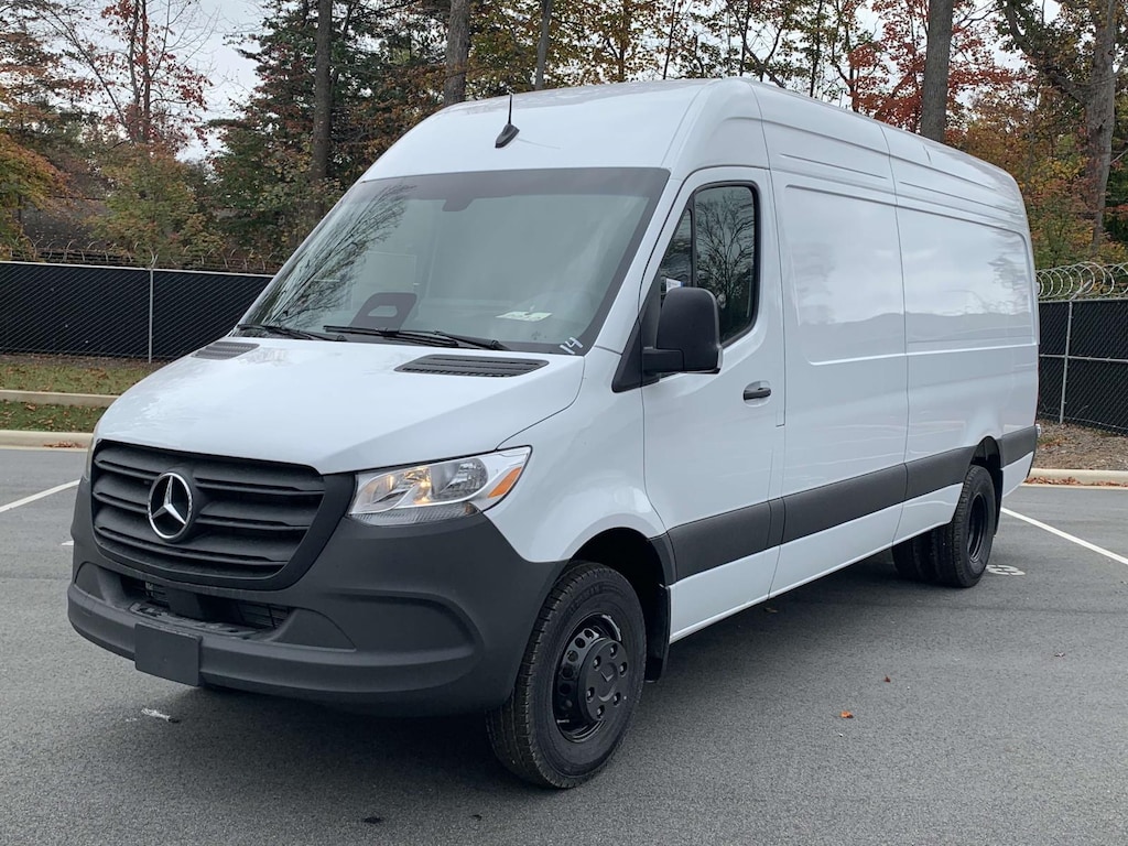 New 2025 Mercedes-Benz Sprinter 3500 High Roof 4-Cyl Diesel HO Full-size Cargo Van