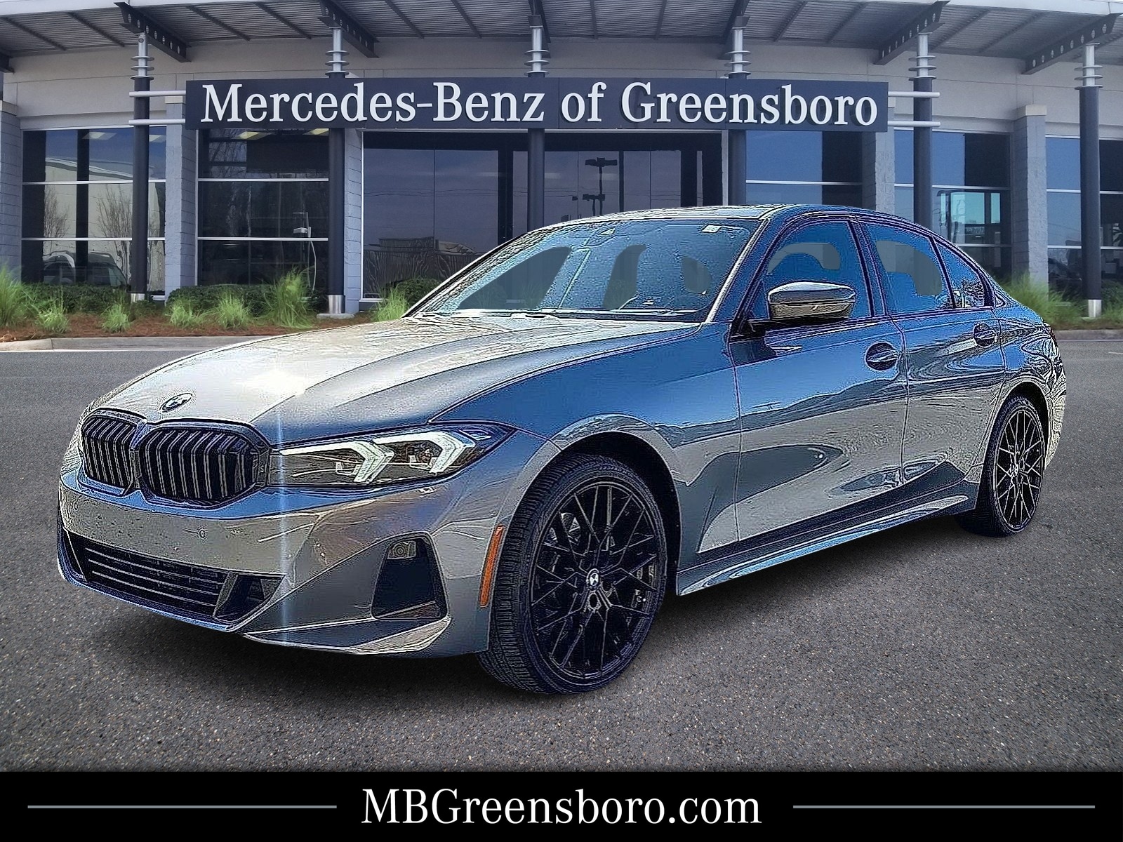 2023 BMW 3 Series 330i's photo