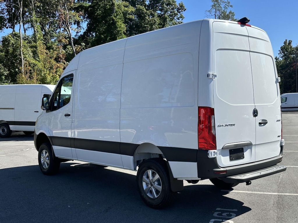 New 2026 Mercedes-Benz Sprinter 2500 Standard Roof 4-Cyl Diesel HO Van Cargo Van