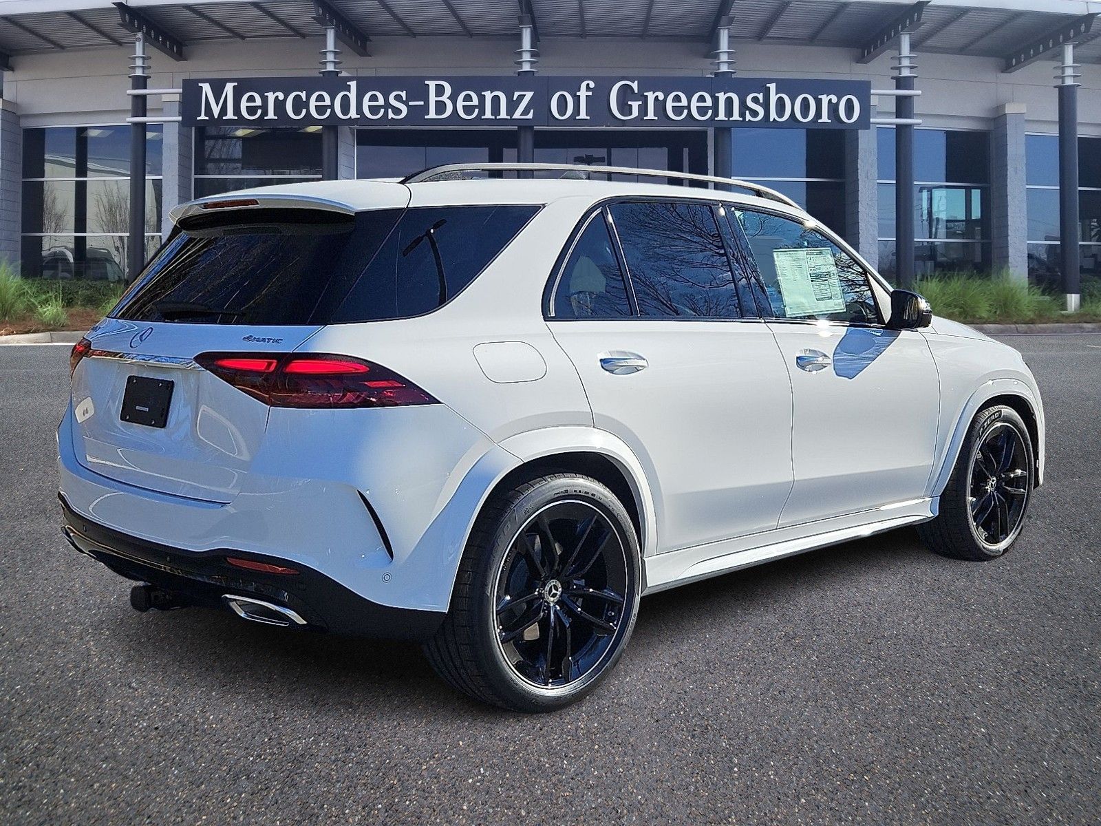 2026 Mercedes Benz GLE 580 4MATIC photo 2